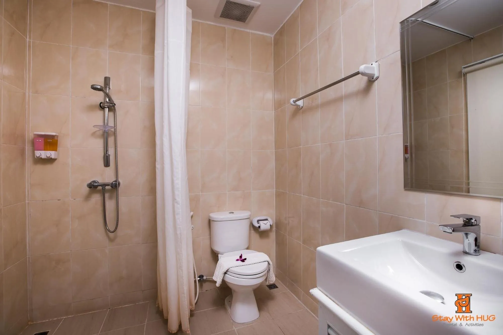 Shower in Chiangmai Midpoint Activity Hostel