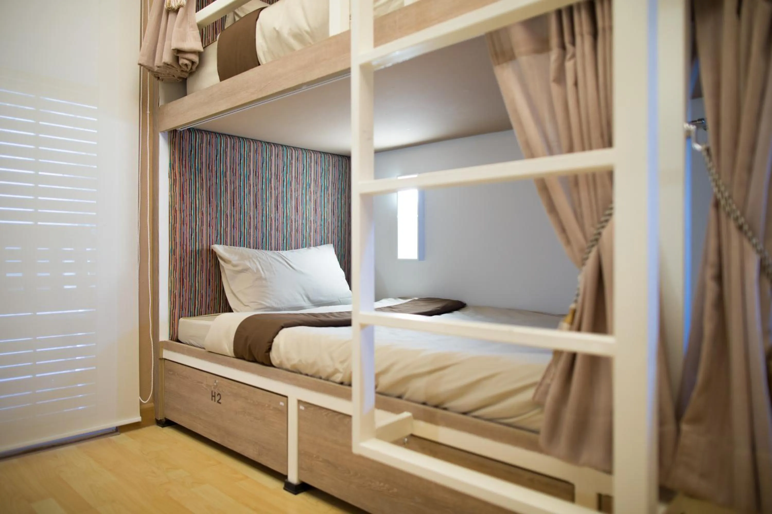 Photo of the whole room, Bed in Chiangmai Midpoint Activity Hostel