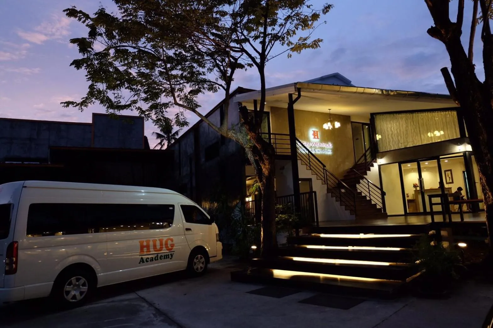 Property logo or sign in Chiangmai Midpoint Activity Hostel