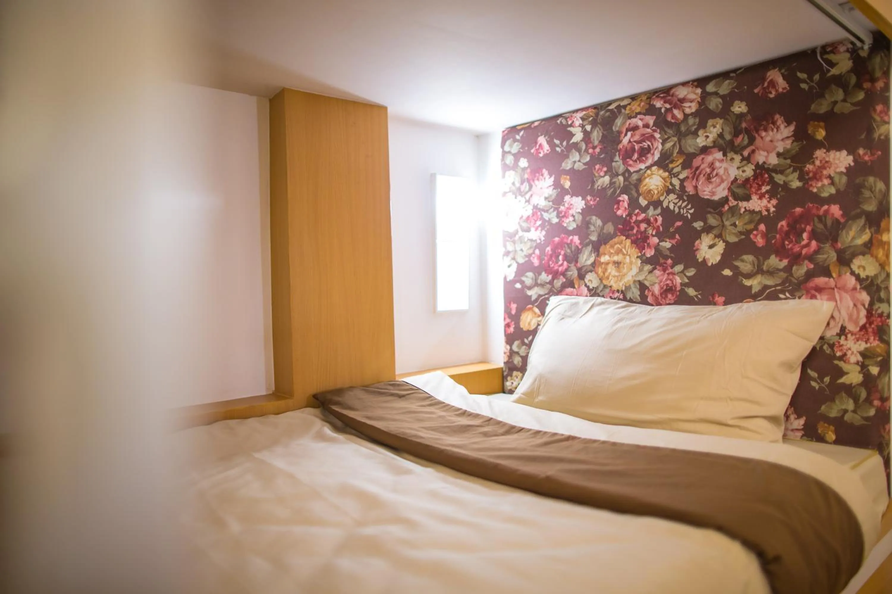 Photo of the whole room, Bed in Chiangmai Midpoint Activity Hostel