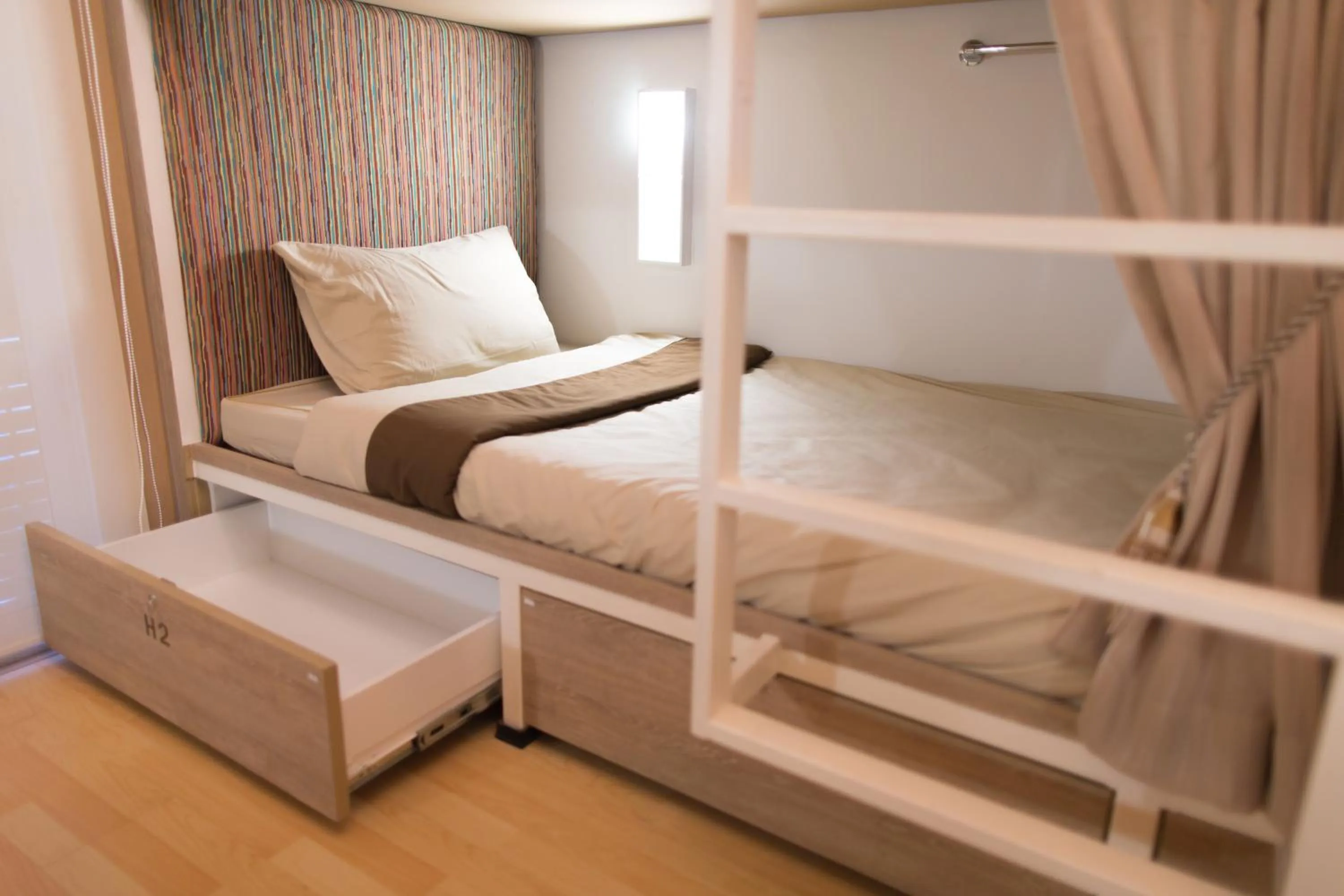 Photo of the whole room, Bed in Chiangmai Midpoint Activity Hostel