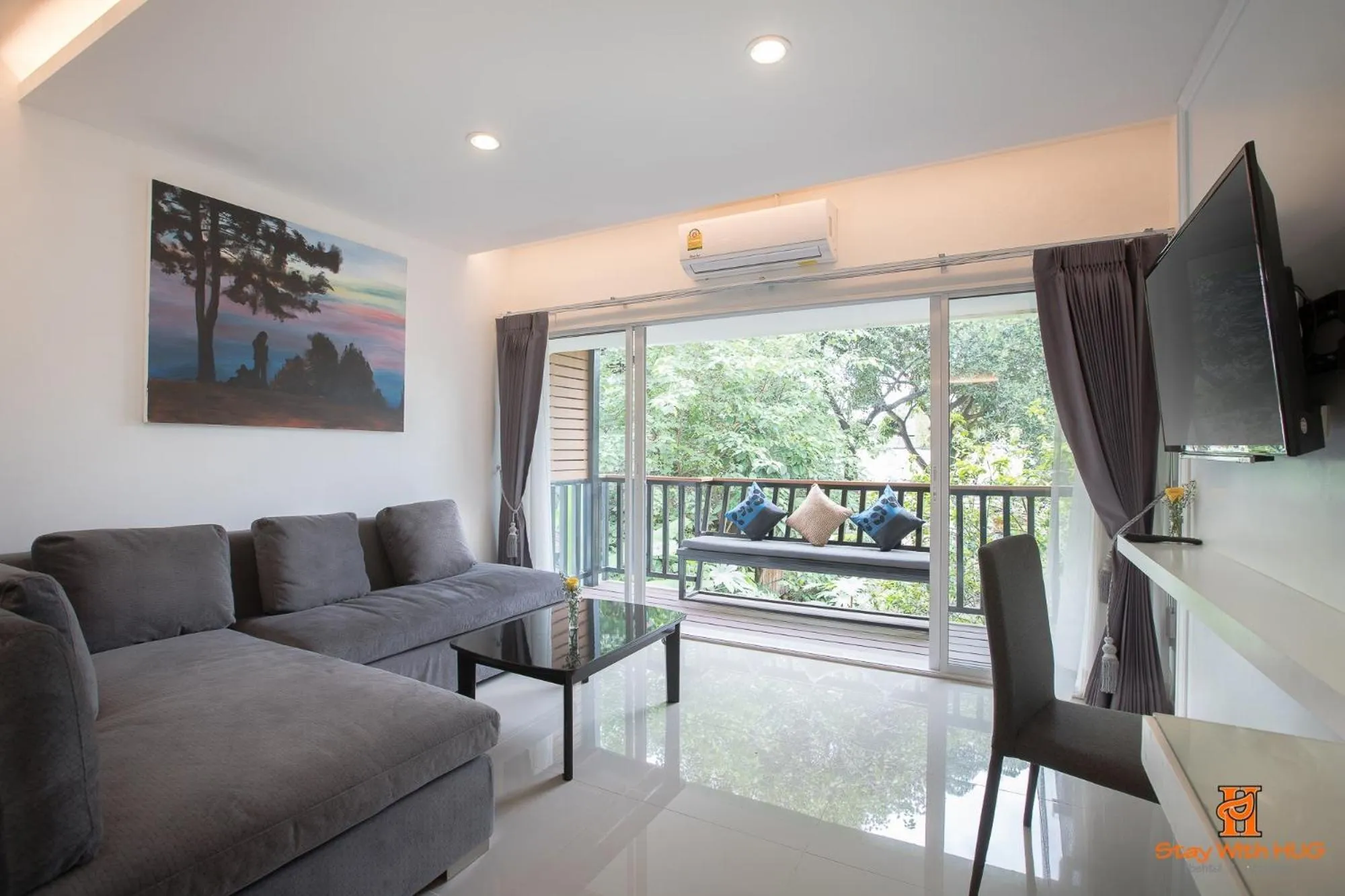 Patio in Chiangmai Midpoint Activity Hostel