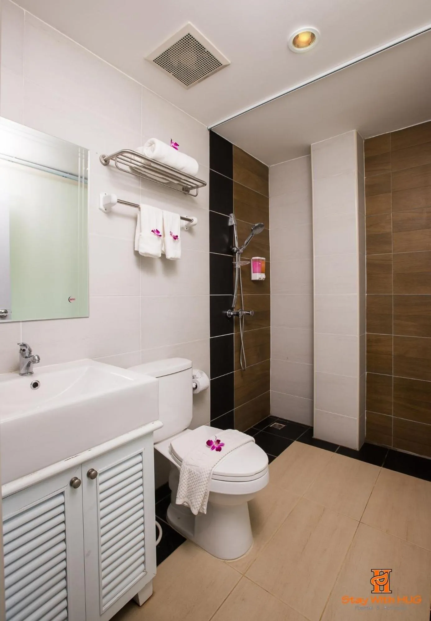 Toilet in Chiangmai Midpoint Activity Hostel