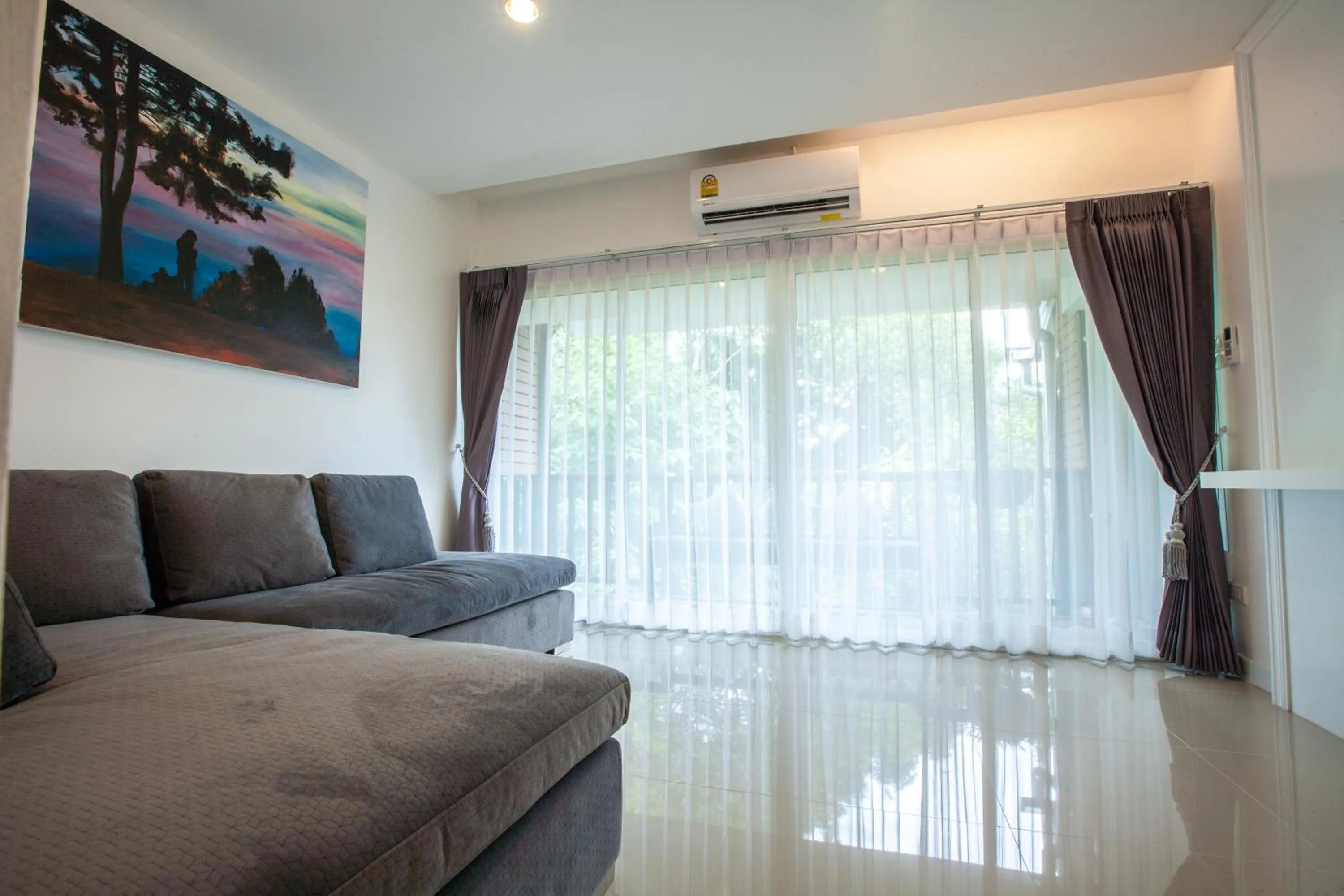 Living room in Chiangmai Midpoint Activity Hostel
