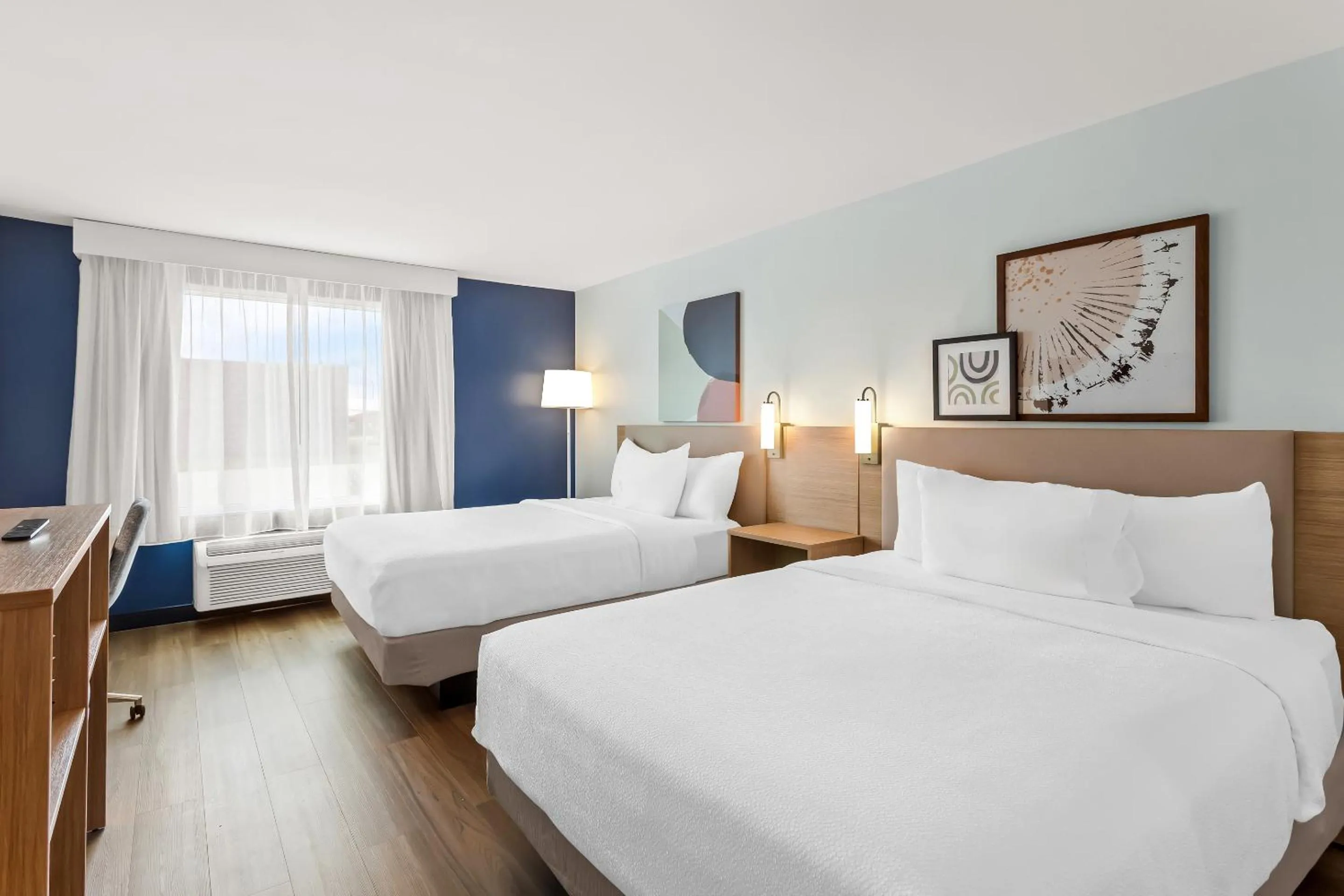 Game Room, Bed in Spark By Hilton Oak Forest I-57