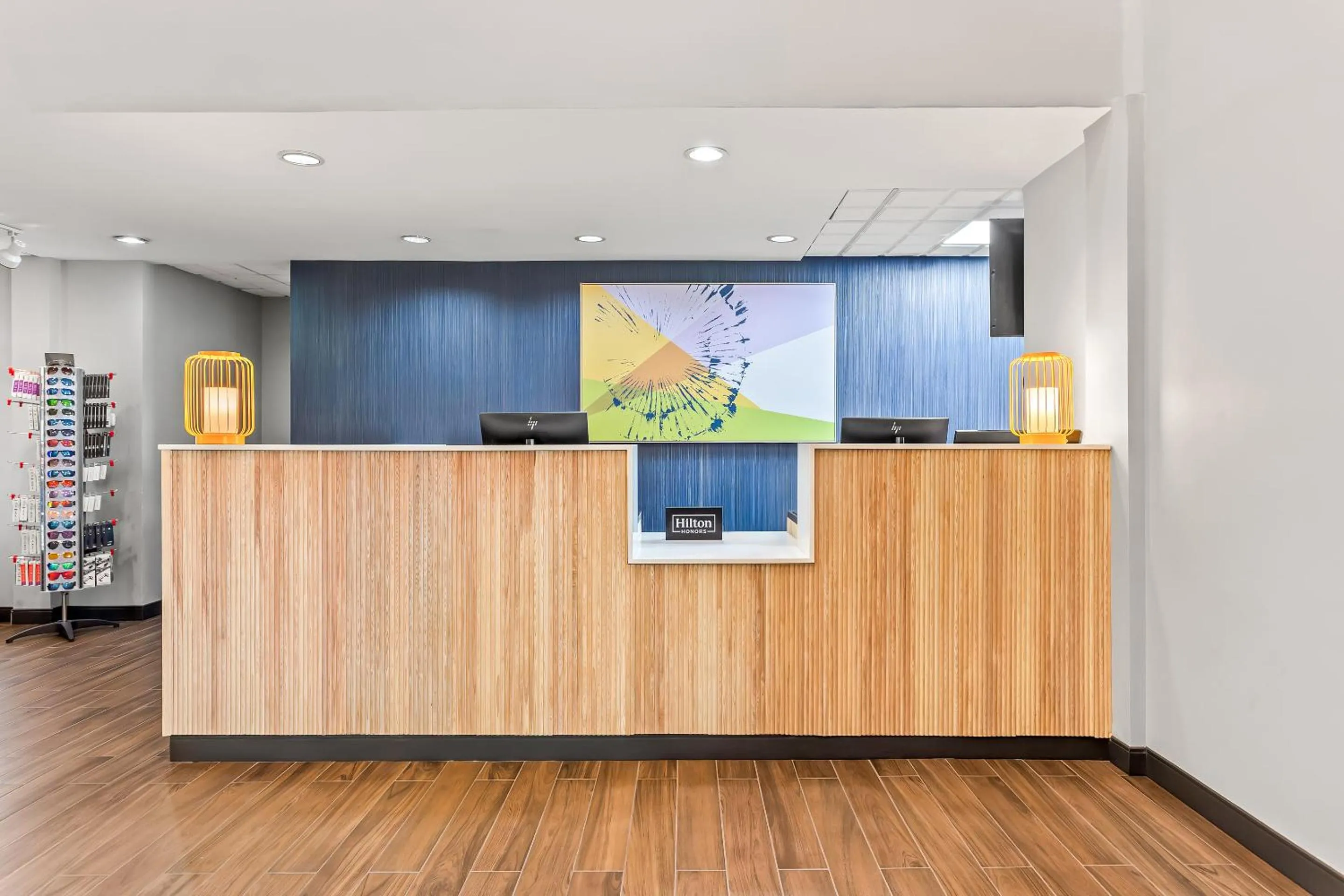 Lobby or reception in Spark By Hilton Oak Forest I-57