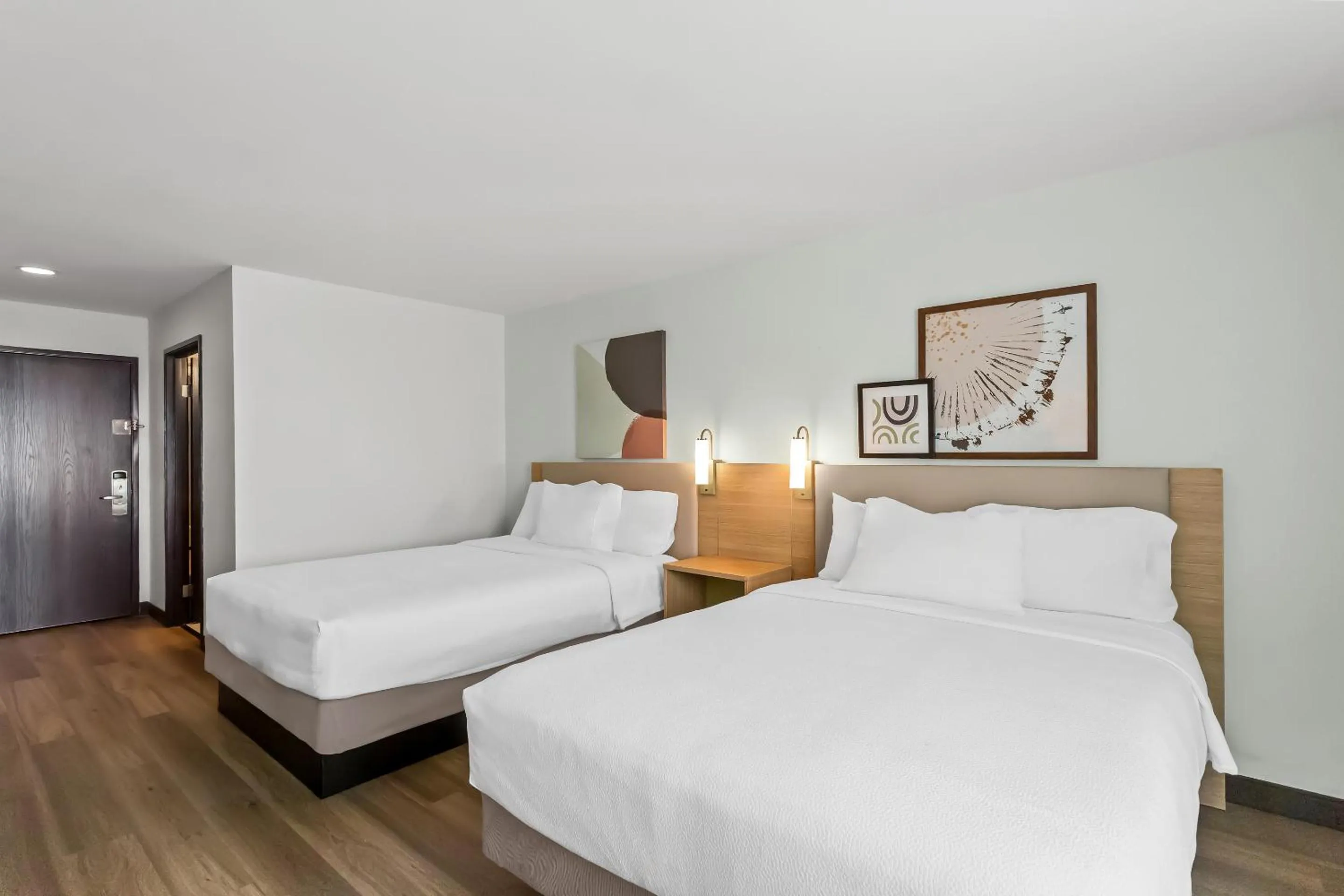 Game Room, Bed in Spark By Hilton Oak Forest I-57