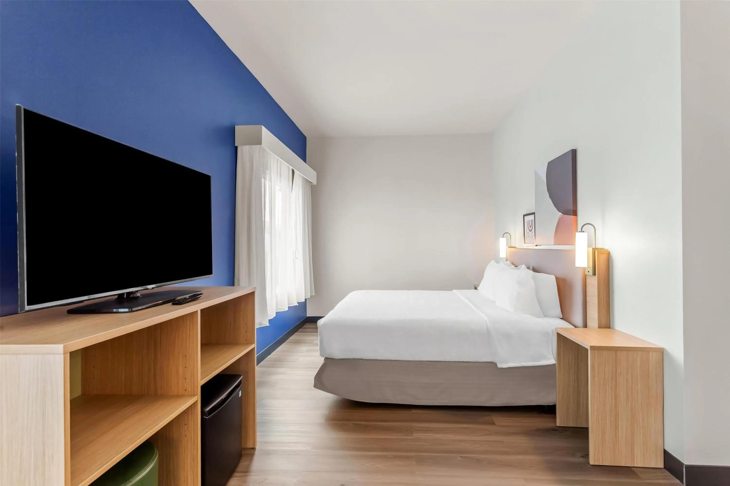 Bed in Spark By Hilton Oak Forest I-57