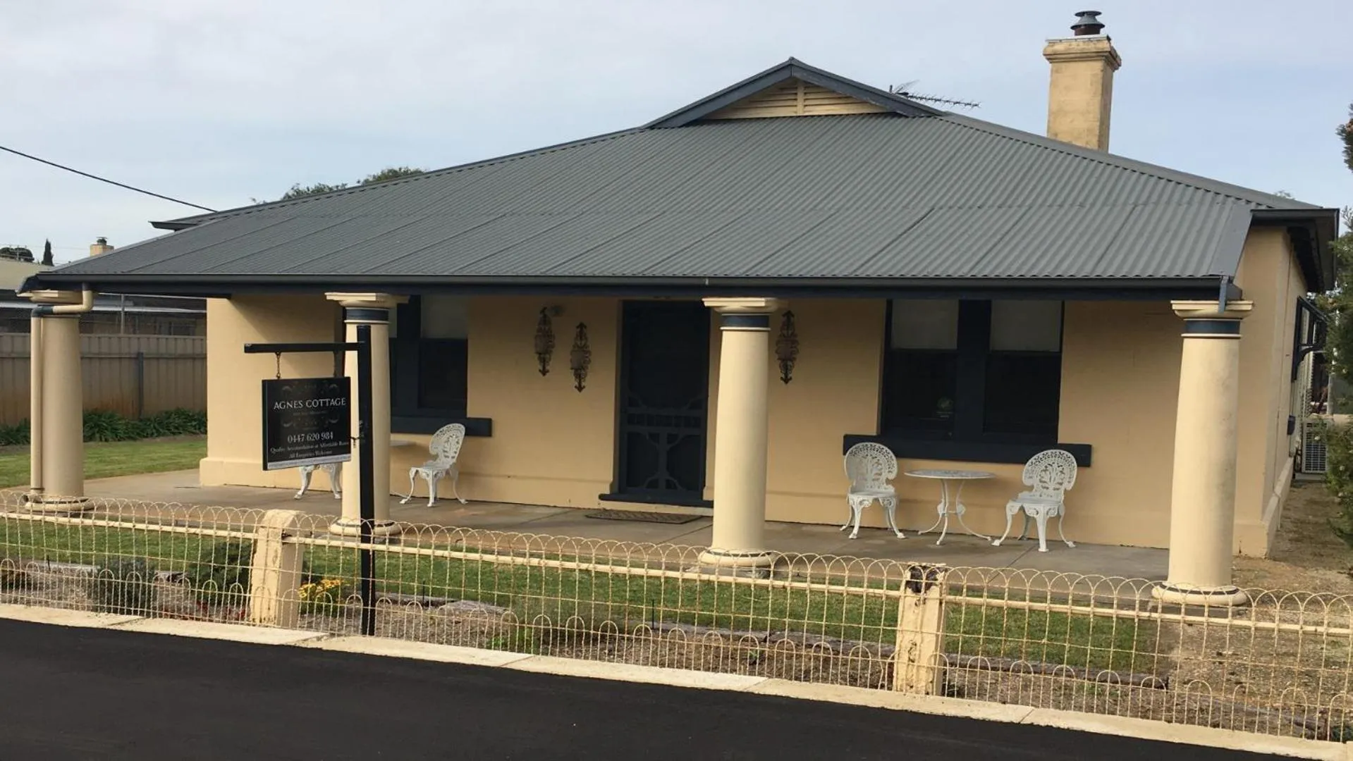 Facade/entrance in Agnes Cottage Bed & Breakfast