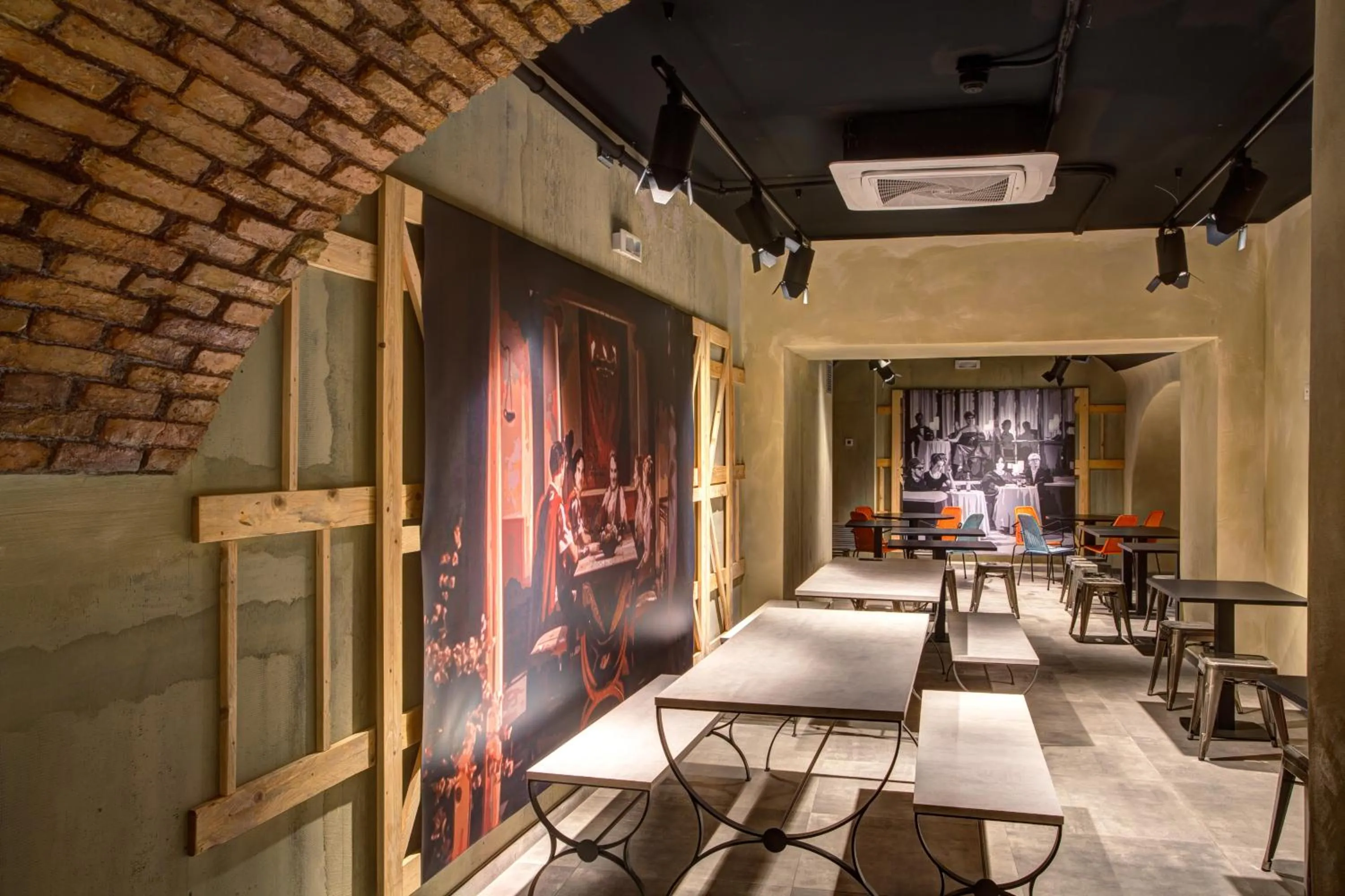 Restaurant/places to eat in MEININGER Roma Termini