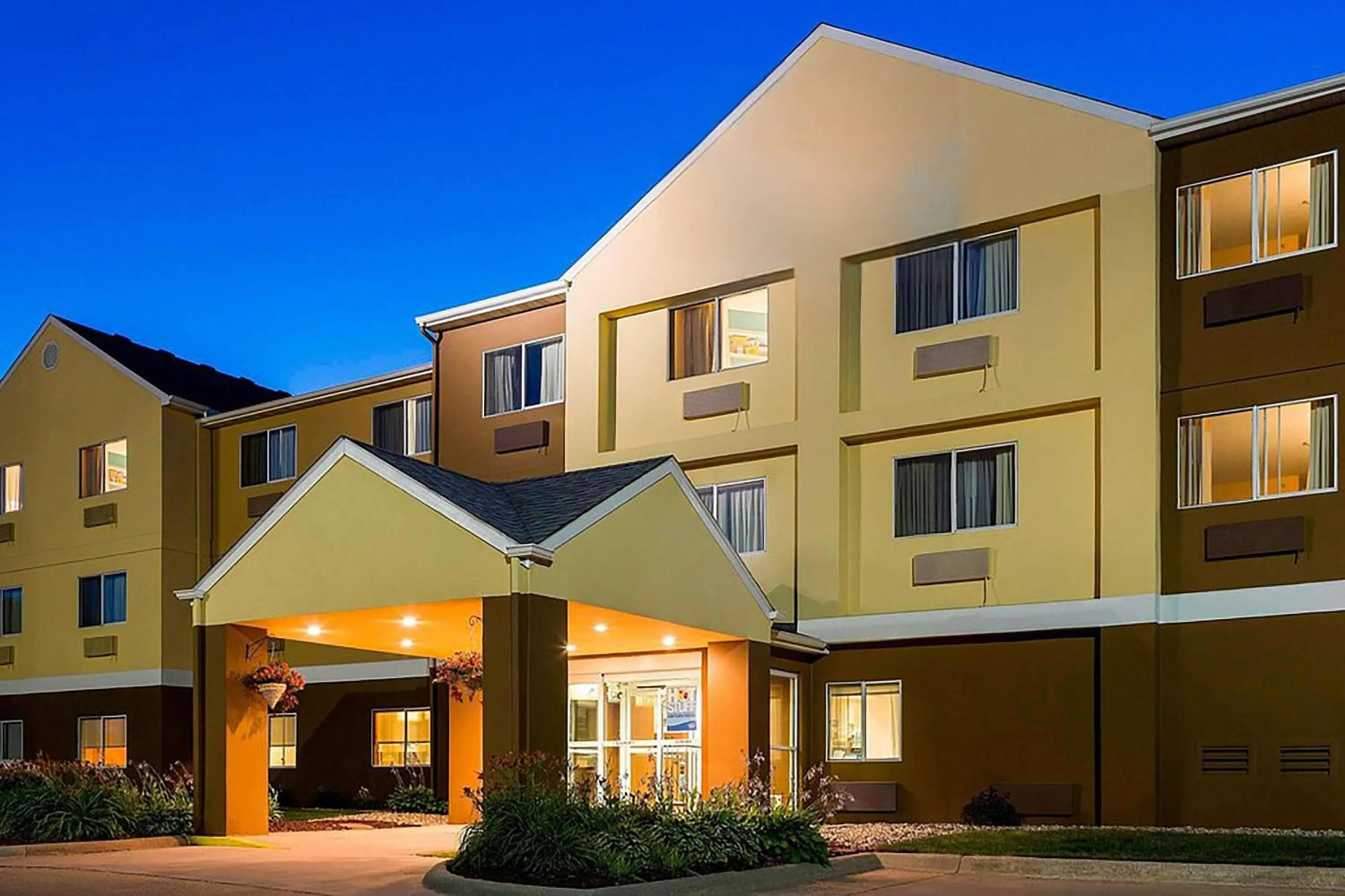 Wingate by Wyndham Oshkosh