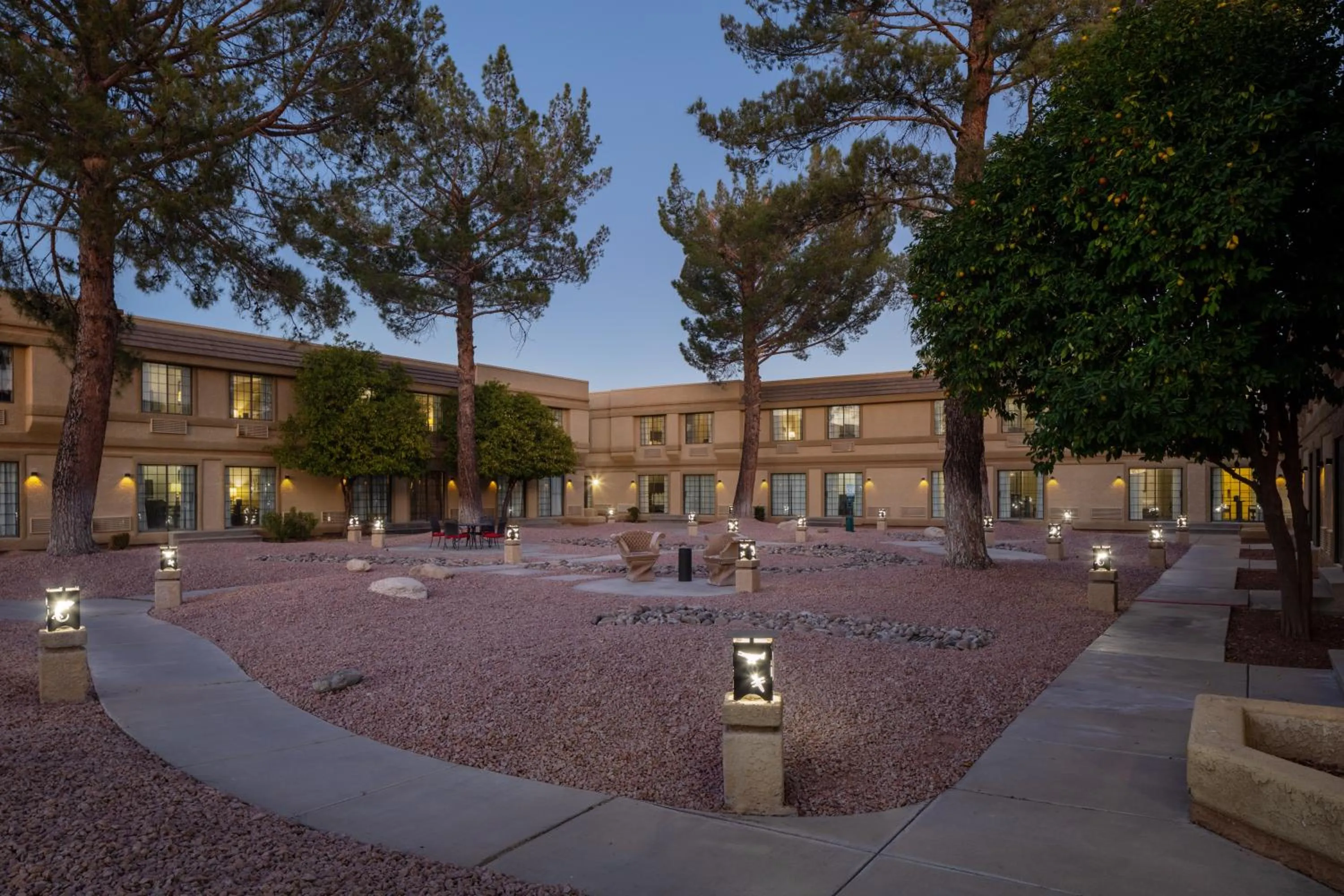 Inner courtyard view in Wyndham Tucson Airport Hotel & Conference Center