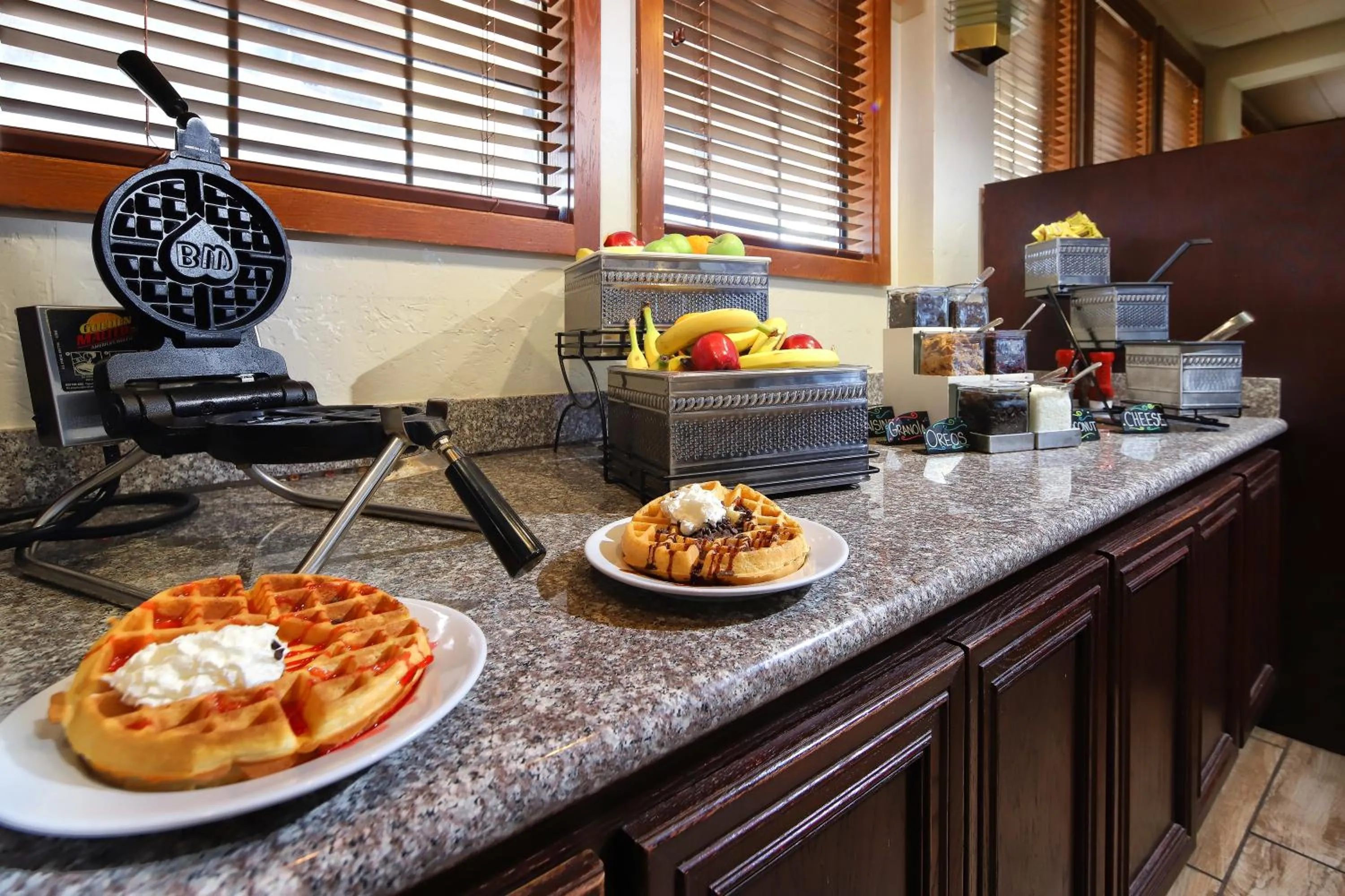 Buffet breakfast in Best Western Tucson Intl Airport Hotel & Suites