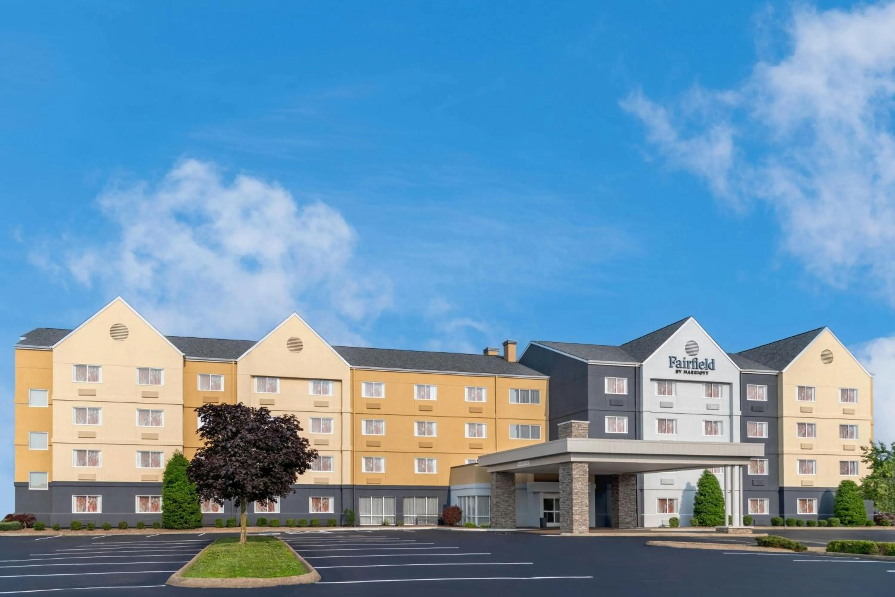 Property building in Fairfield Inn Owensboro