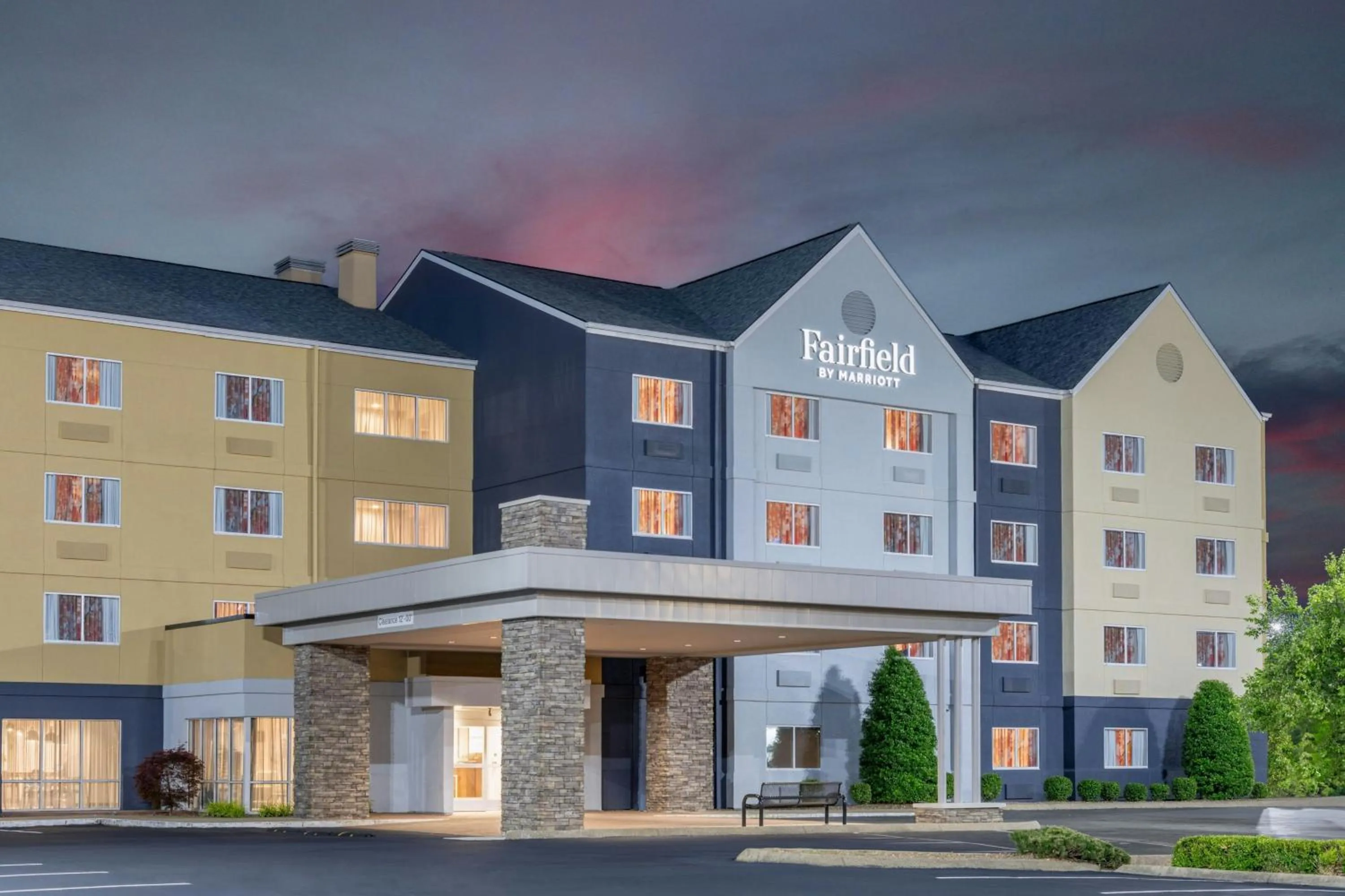 Property building in Fairfield Inn Owensboro