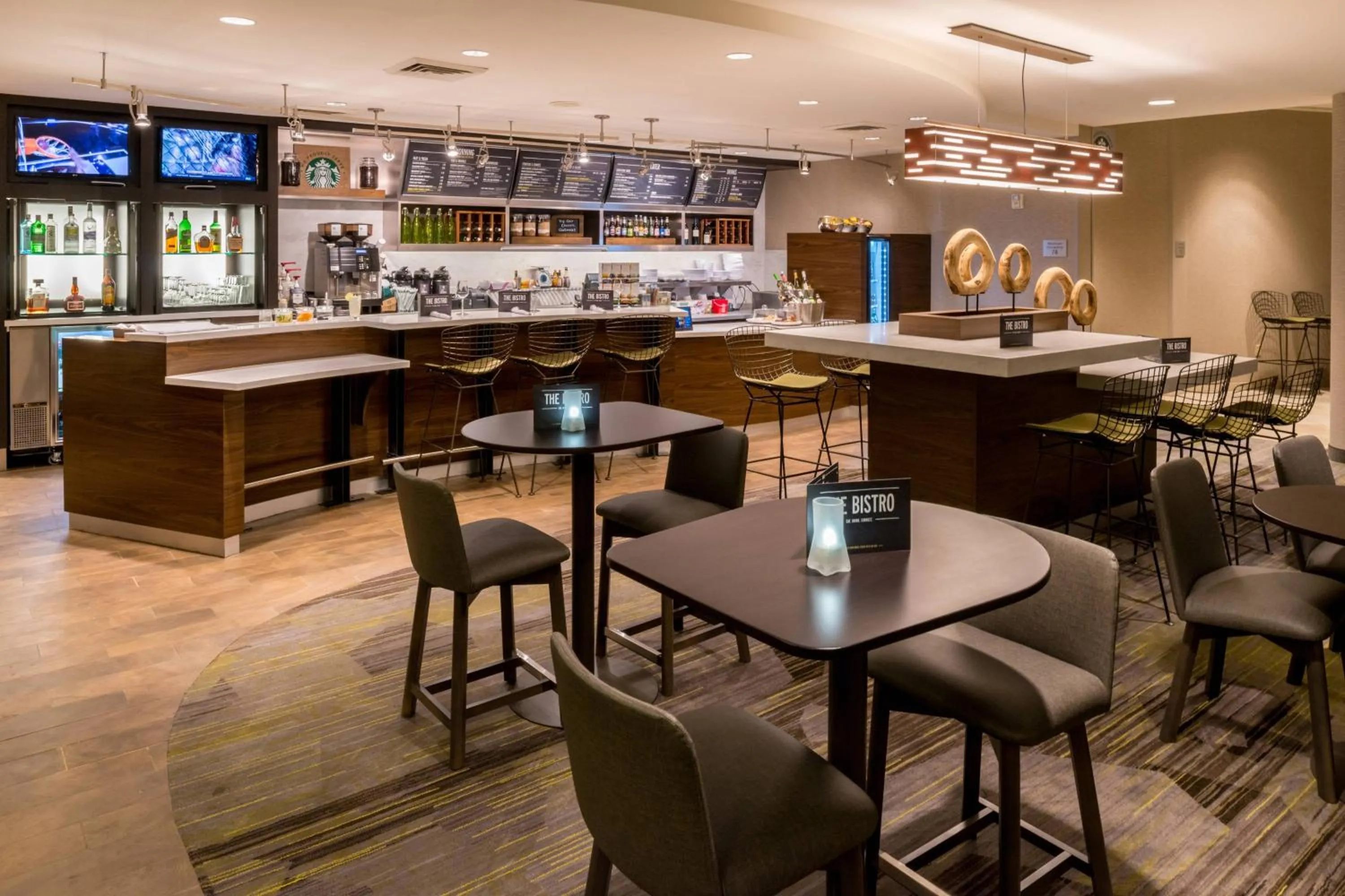 Restaurant/places to eat in Courtyard by Marriott Thousand Oaks Ventura County