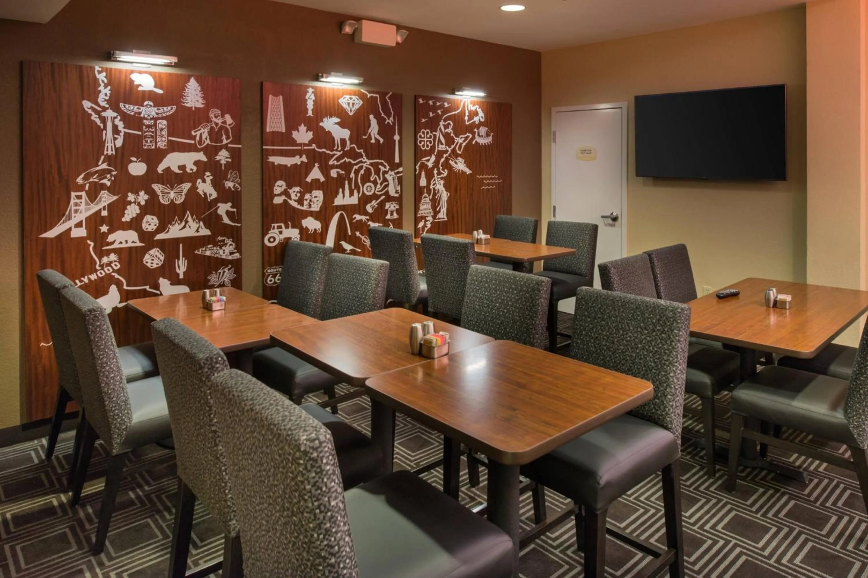Breakfast in TownePlace Suites by Marriott Thousand Oaks Ventura County