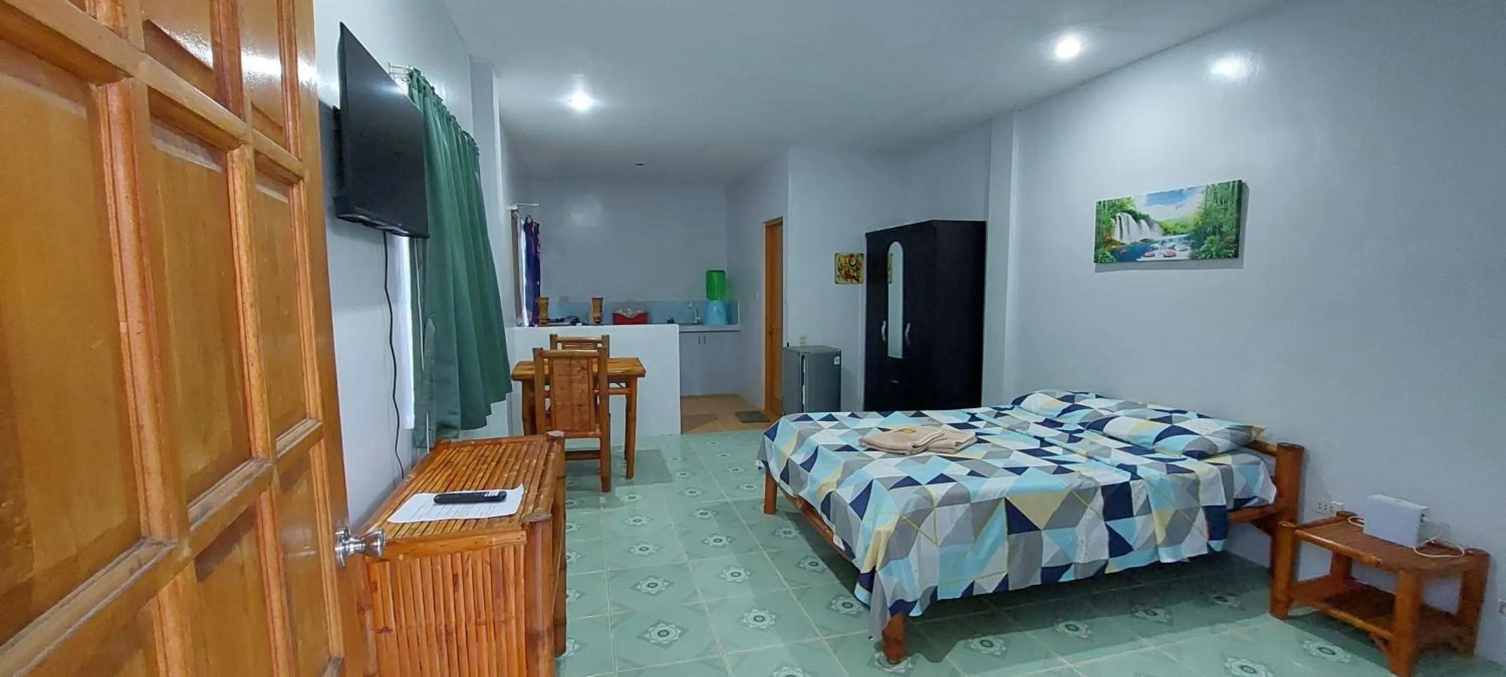 Bed in Genna's Tourist Inn Santa Fe