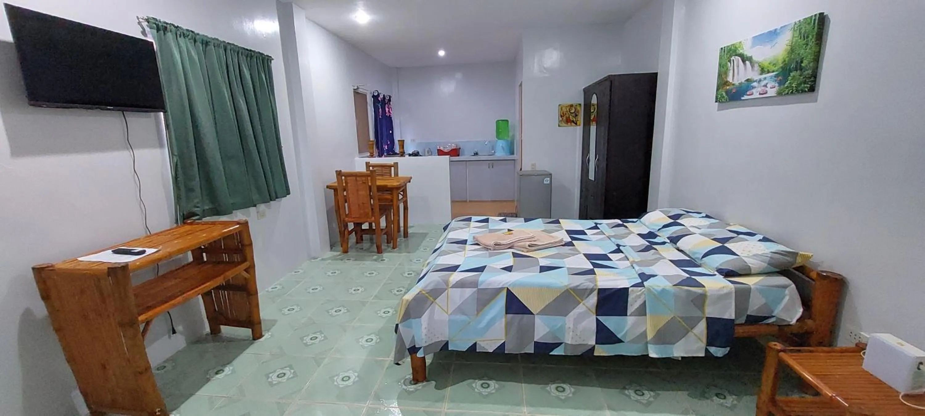 Bed in Genna's Tourist Inn Santa Fe