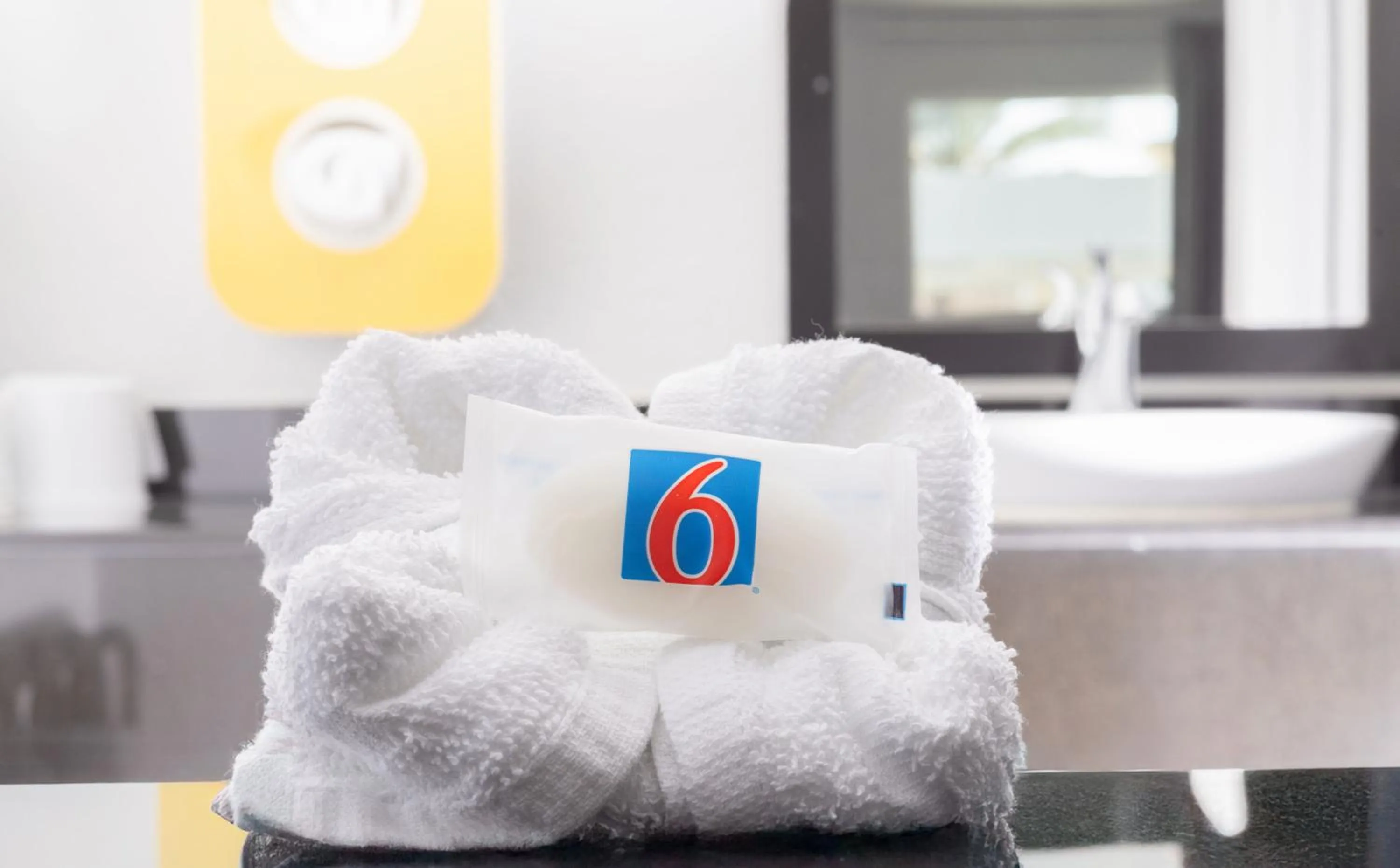 Bedroom in Motel 6 Ontario, CA - Airport