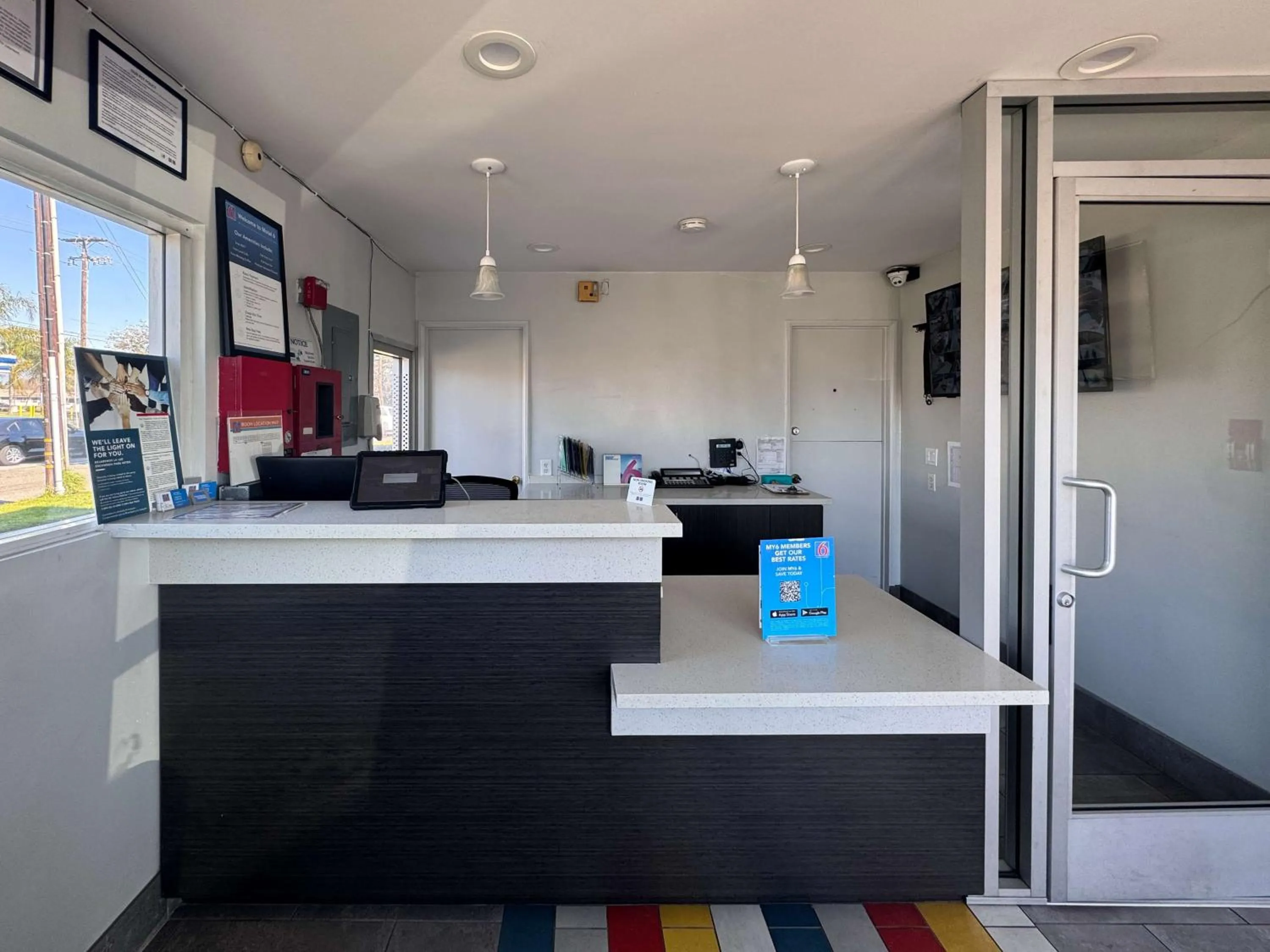 Lobby or reception in Motel 6 Ontario, CA - Airport