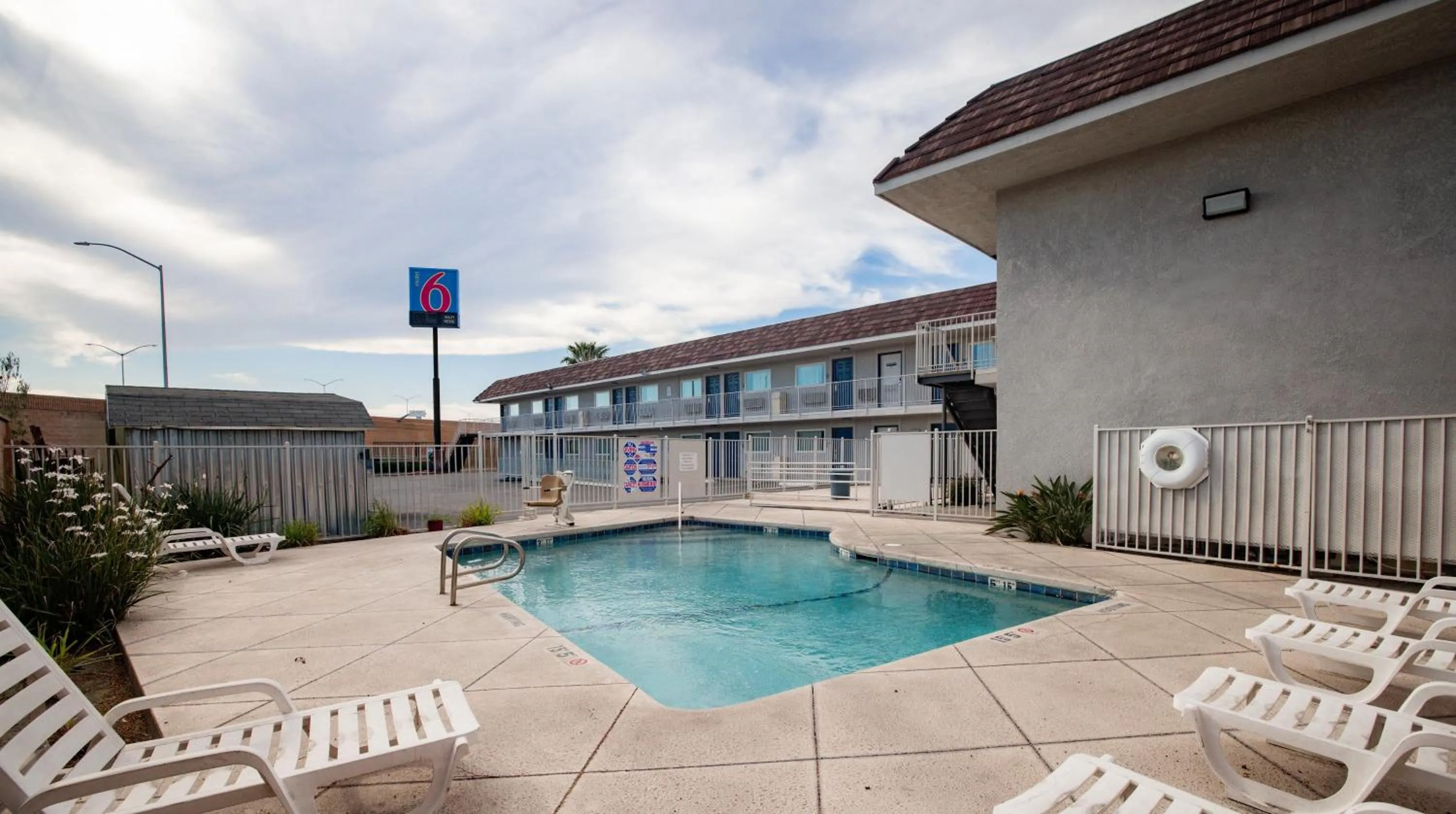 Pool view in Motel 6 Ontario, CA - Airport