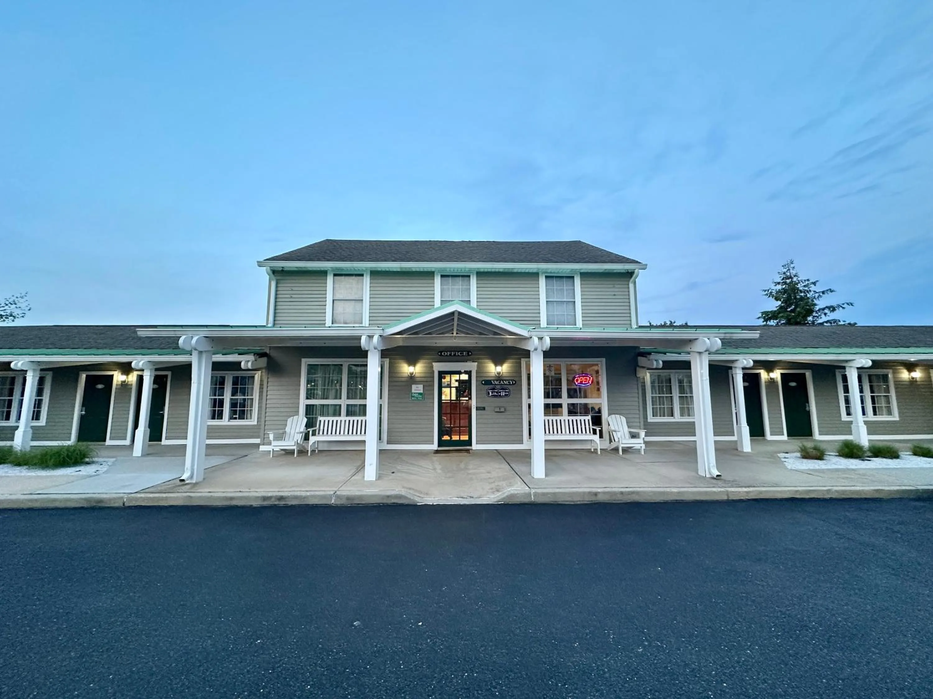 Property building in Sea Girt Lodge