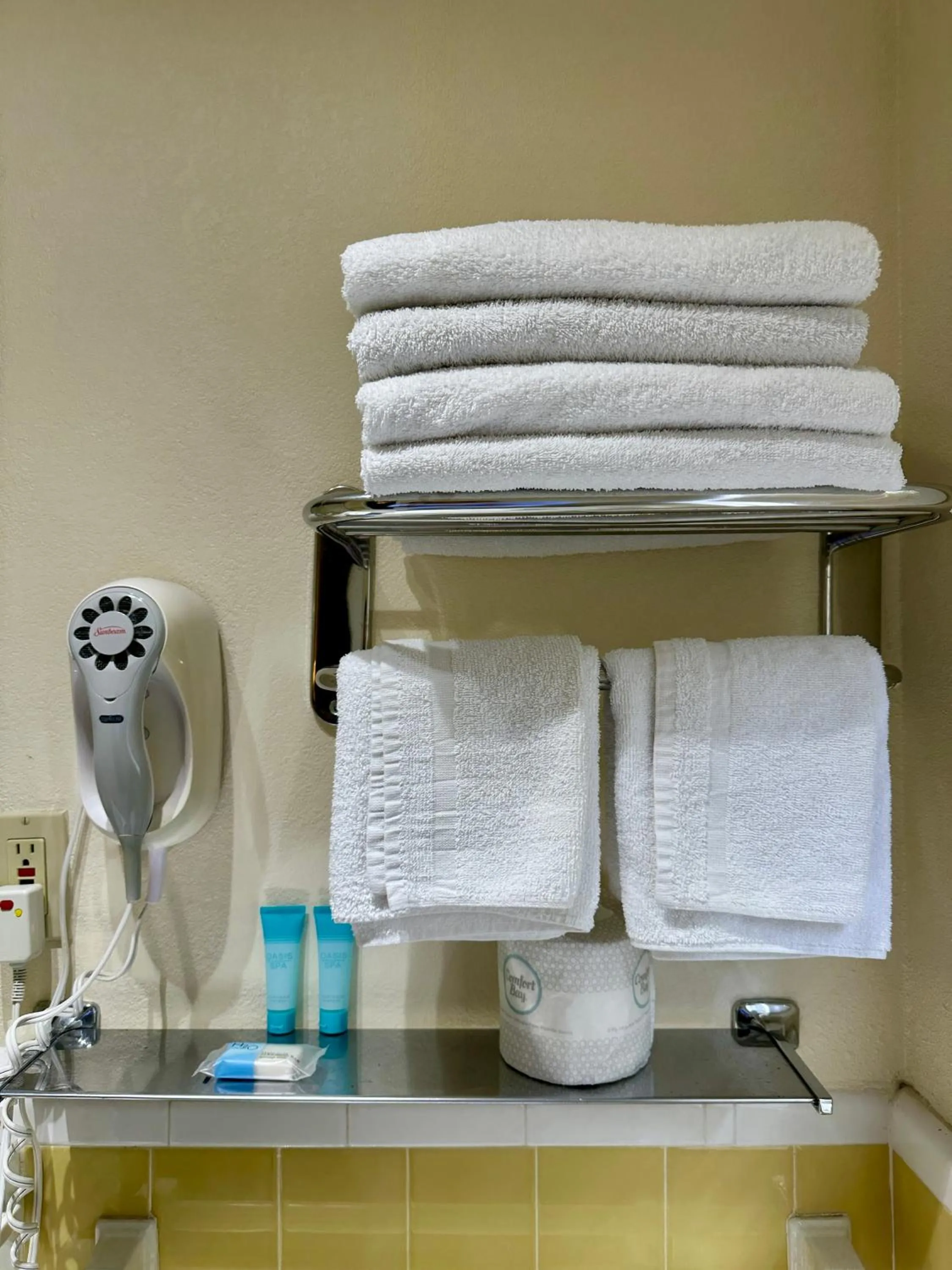 Toilet in Sea Girt Lodge