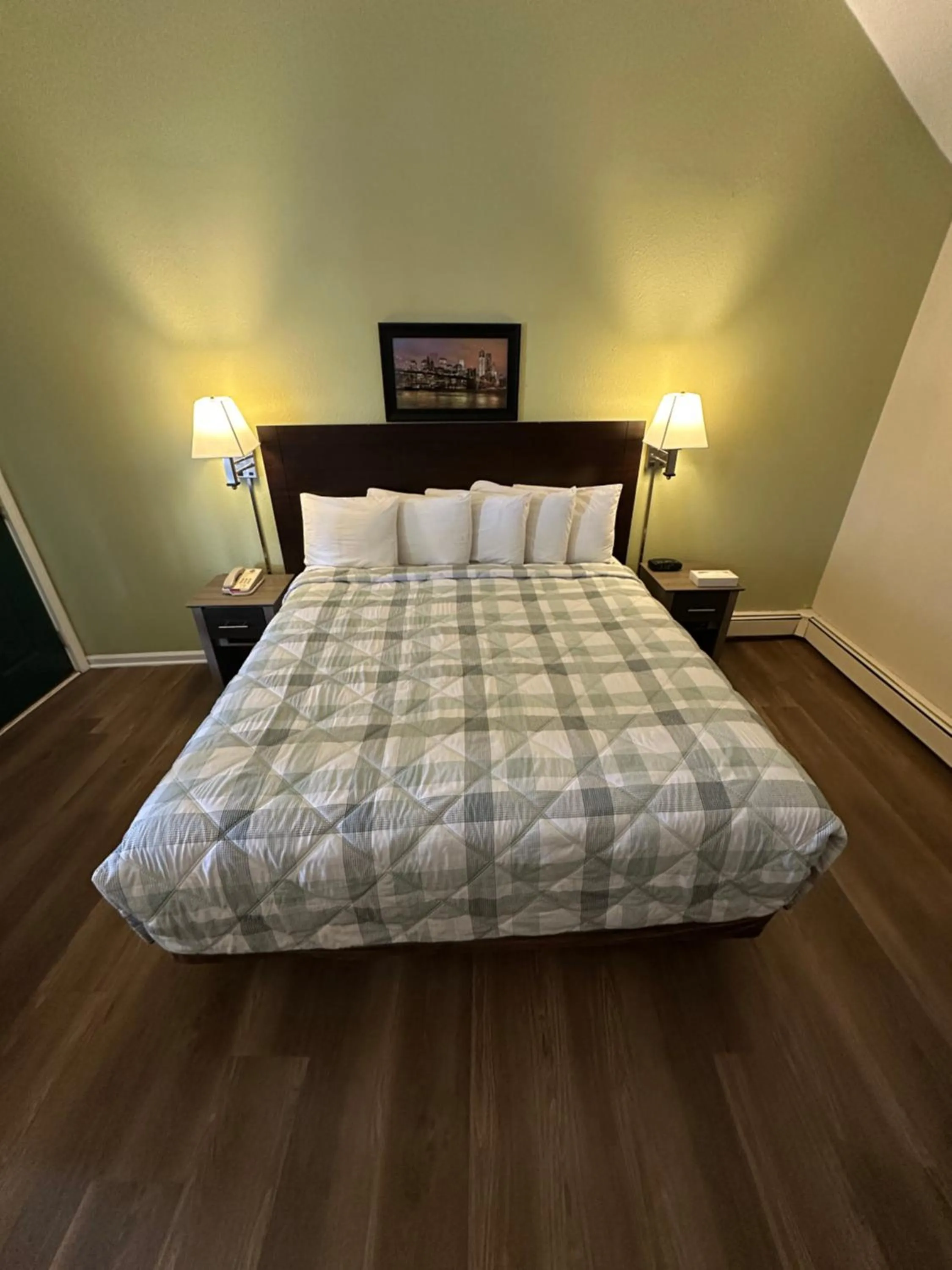 Bed in Sea Girt Lodge