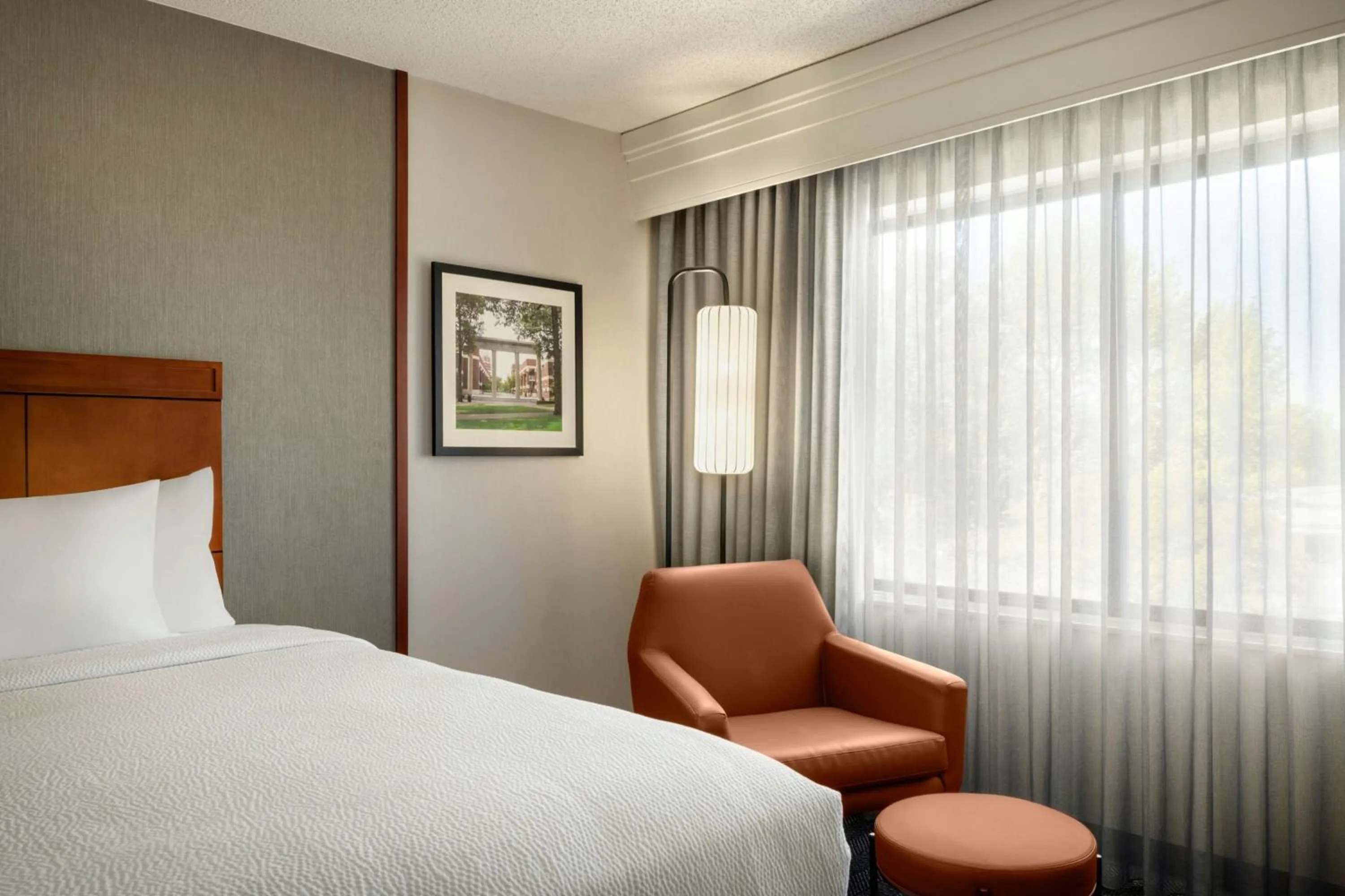 Bedroom, Bed in Courtyard Greenville