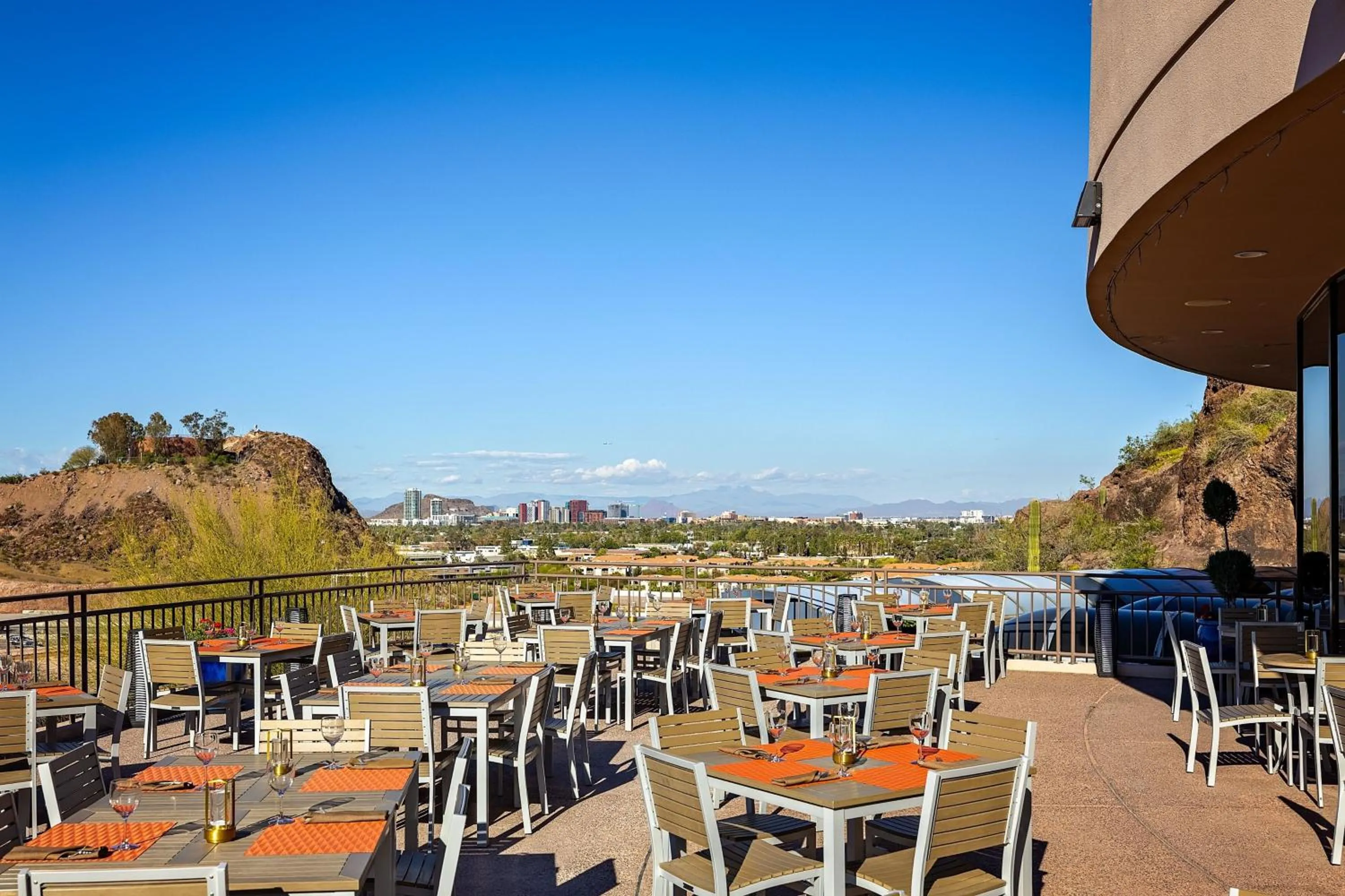 Restaurant/places to eat in Phoenix Marriott Resort Tempe at The Buttes