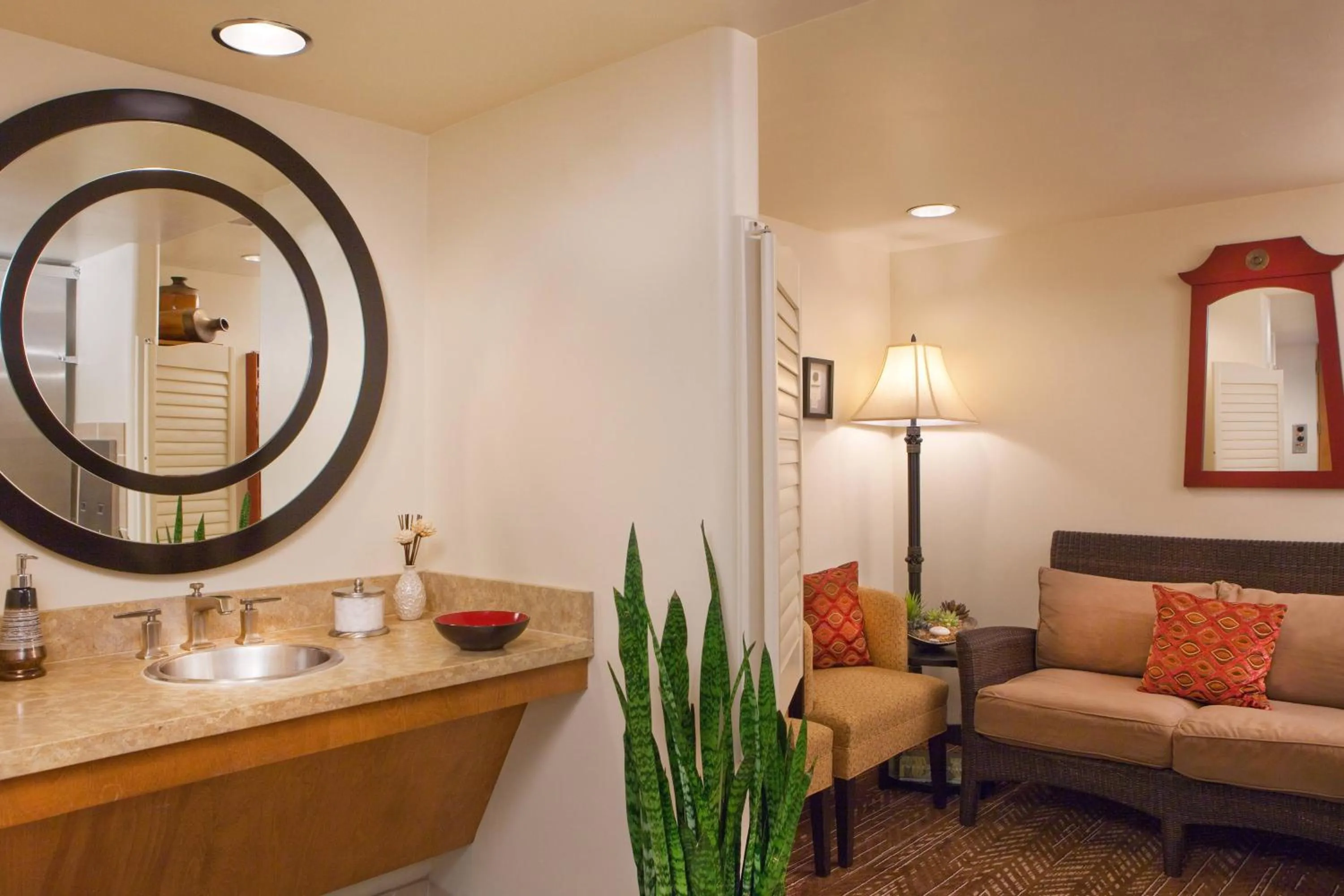 Lounge or bar in Phoenix Marriott Resort Tempe at The Buttes