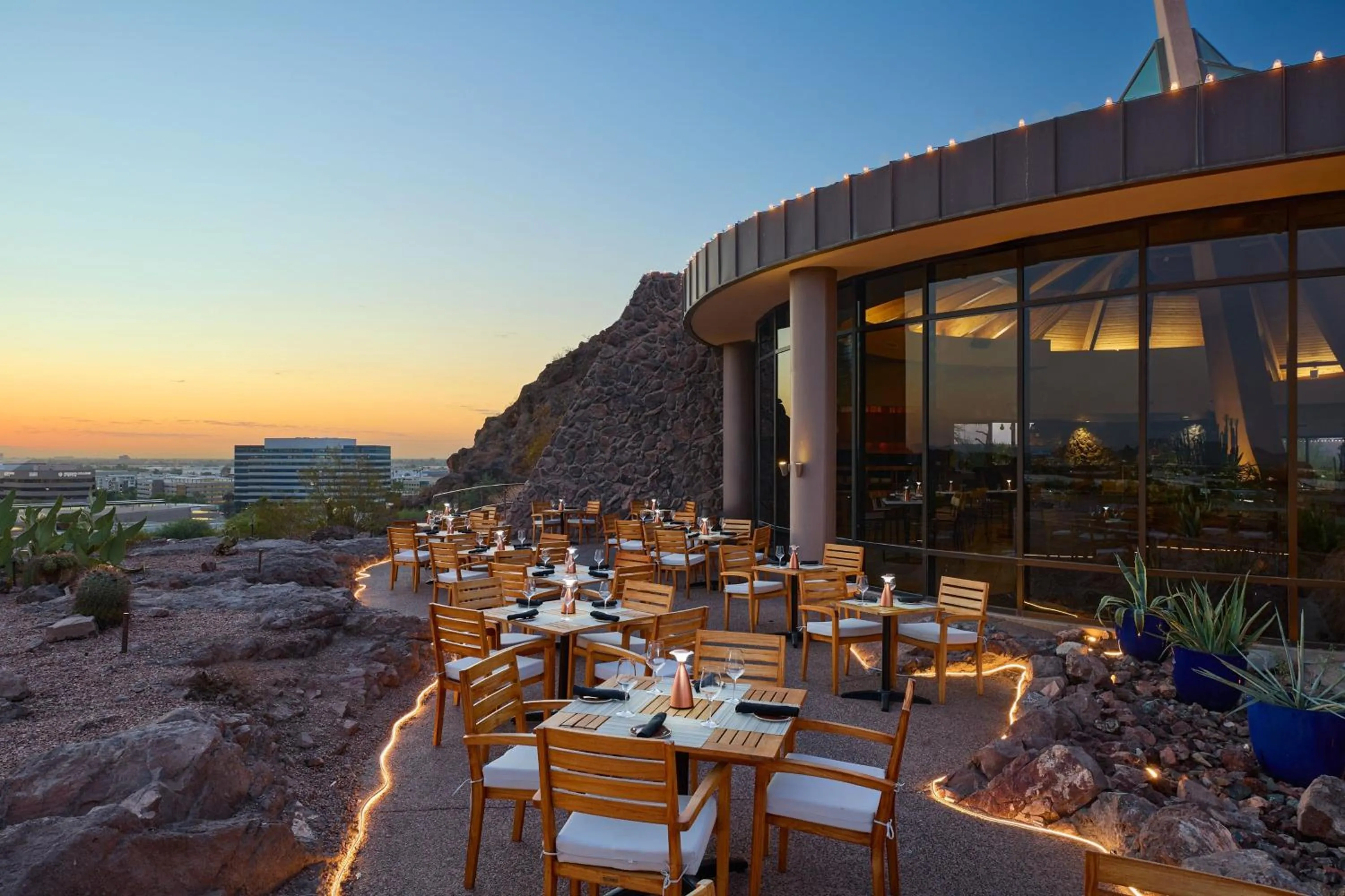 Restaurant/places to eat in Phoenix Marriott Resort Tempe at The Buttes