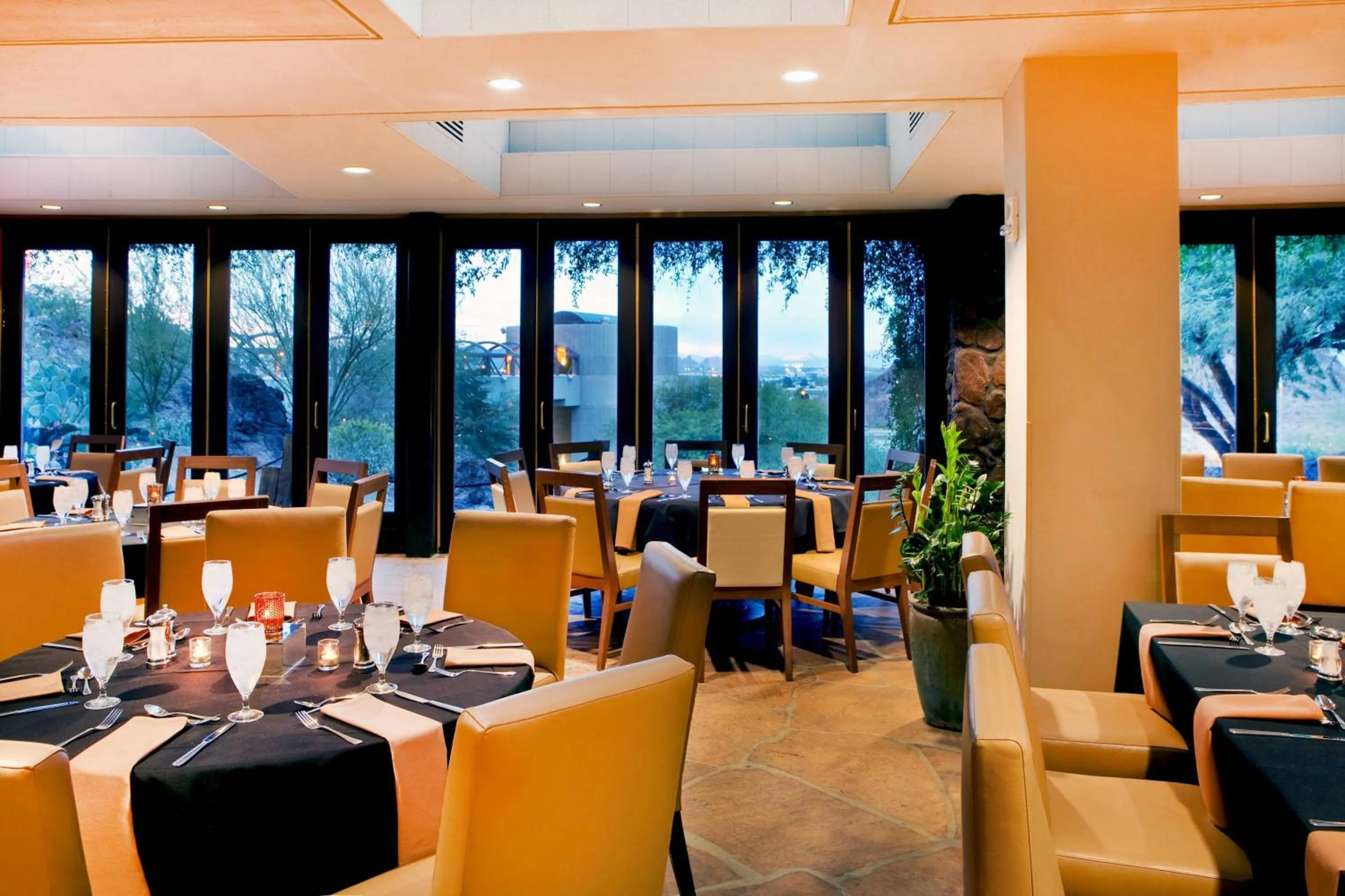 Lobby or reception in Phoenix Marriott Resort Tempe at The Buttes