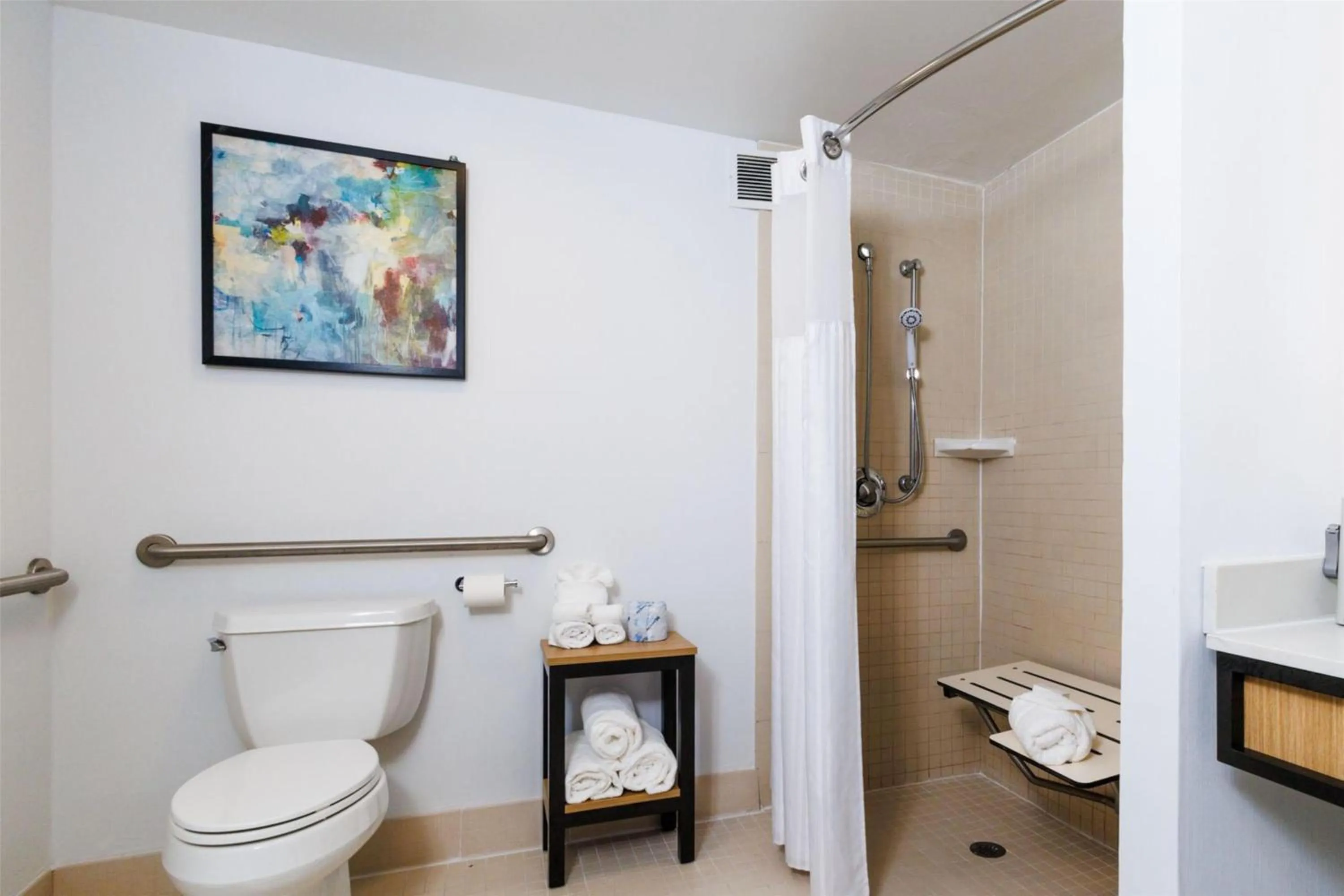 Bathroom in Hilton Garden Inn New York/Staten Island