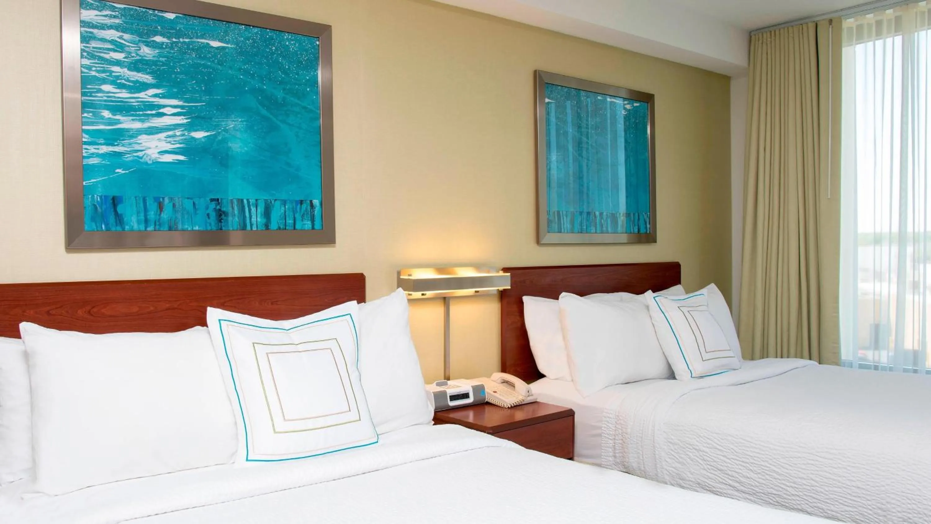 Bed in SpringHill Suites by Marriott Peoria