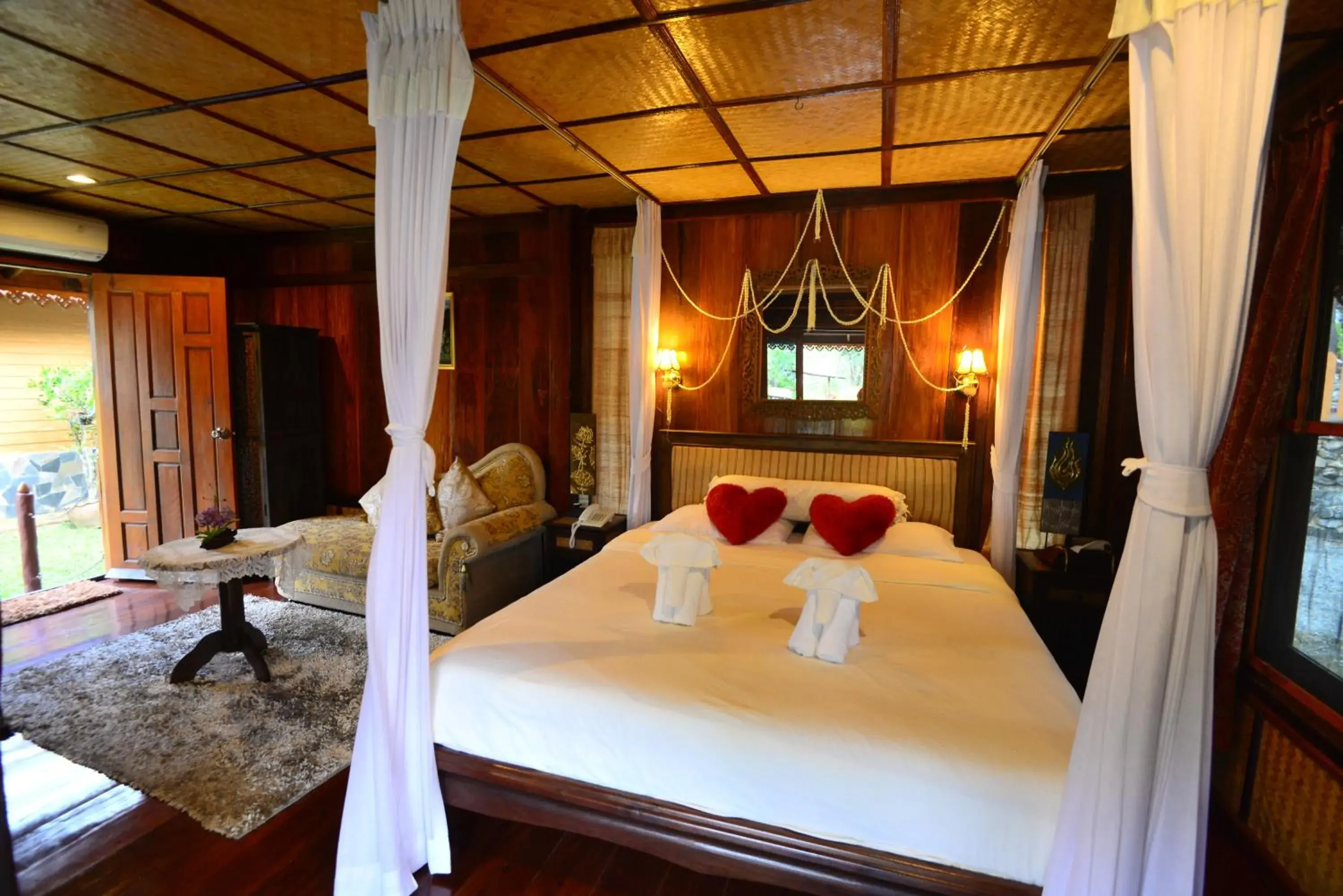 King Room with Pool View in Viang Yonok Hotel, Restaurant, Sports Club King Room with Pool View in Viang Yonok Hotel, Restaurant, Sports Club