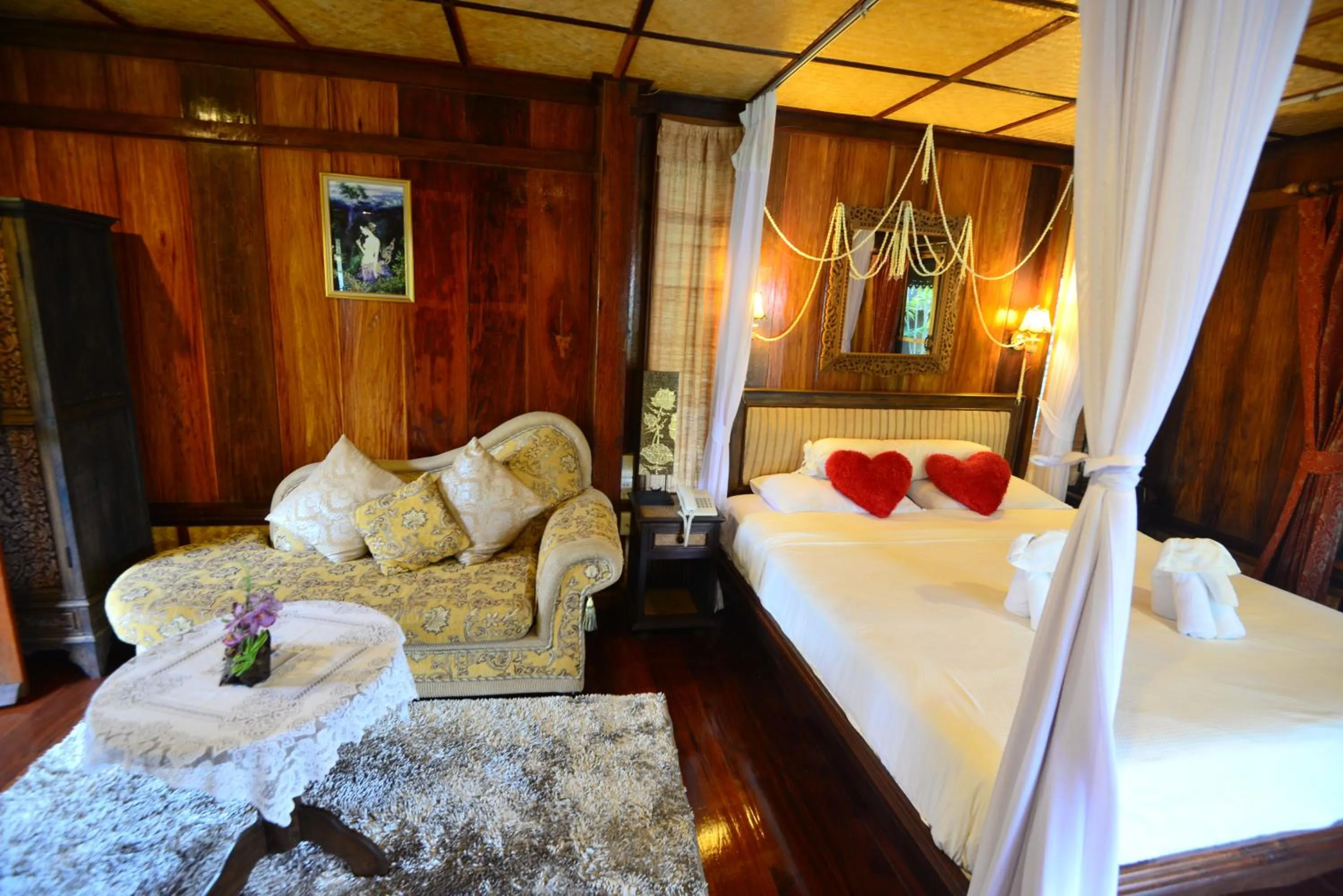 Bedroom, Bed in Viang Yonok Hotel, Restaurant, Sports Club