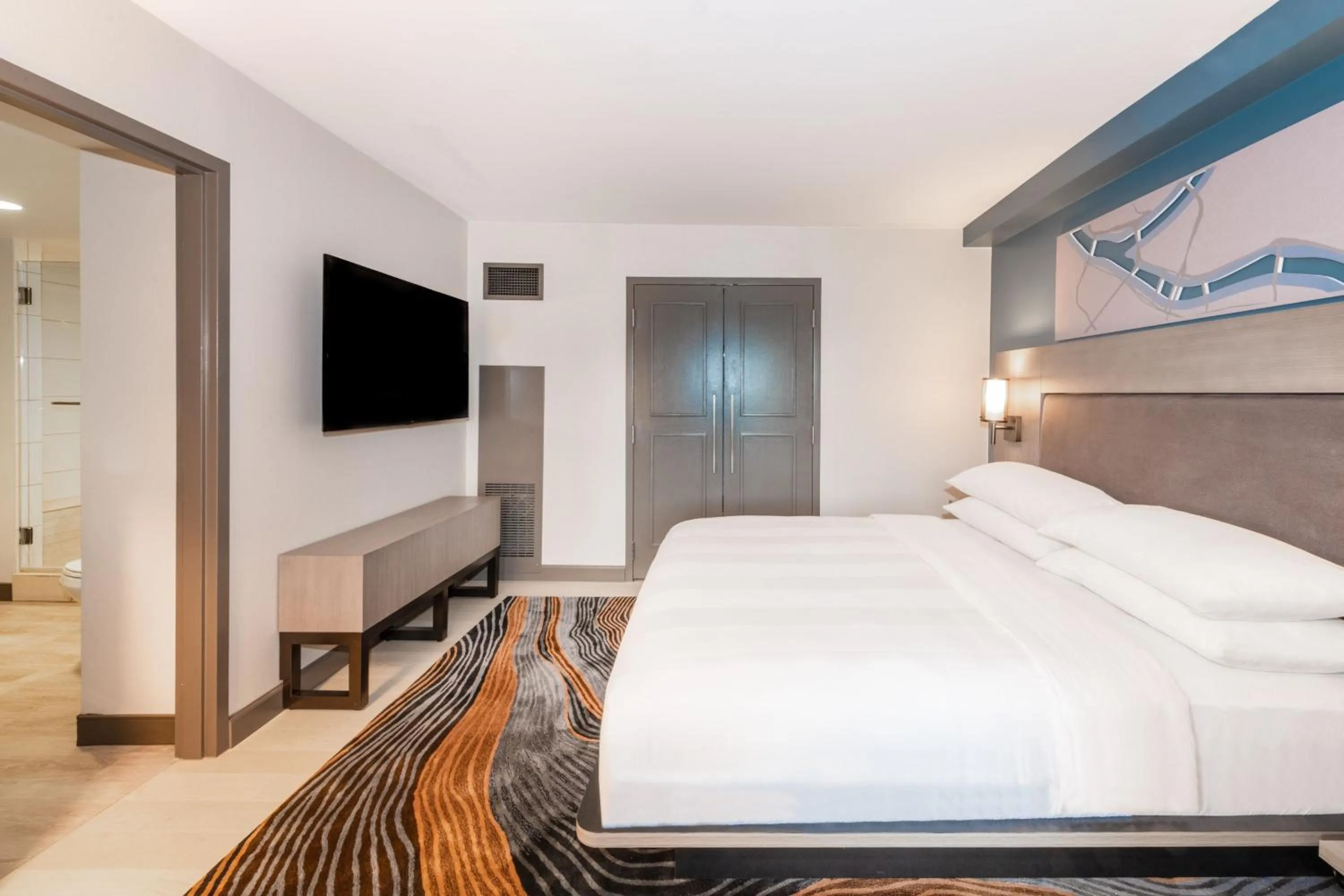 Bedroom, Bed in Pittsburgh Airport Marriott