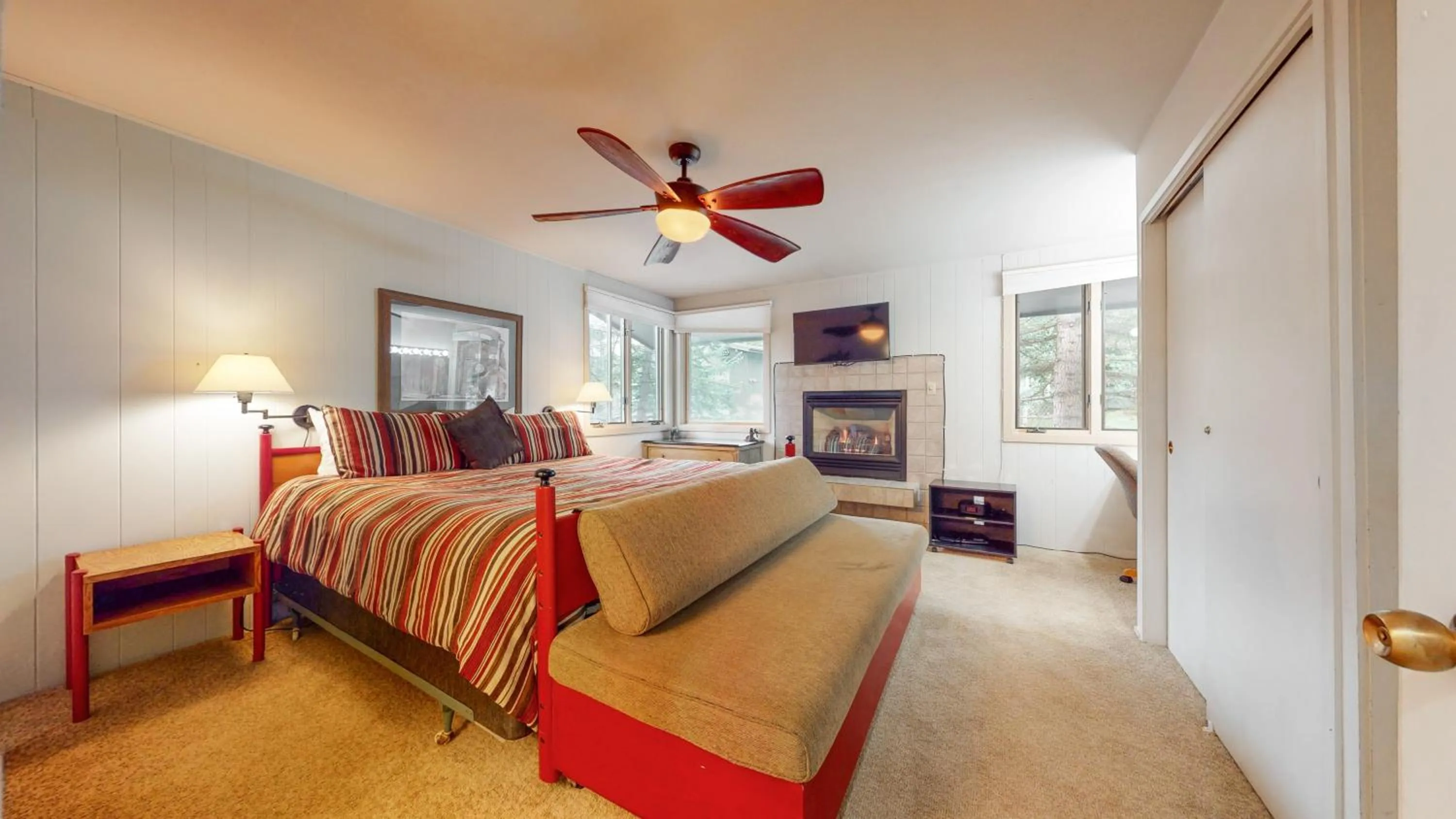 Bedroom, Bed in Tamarack Townhomes - CoralTree Residence Collection