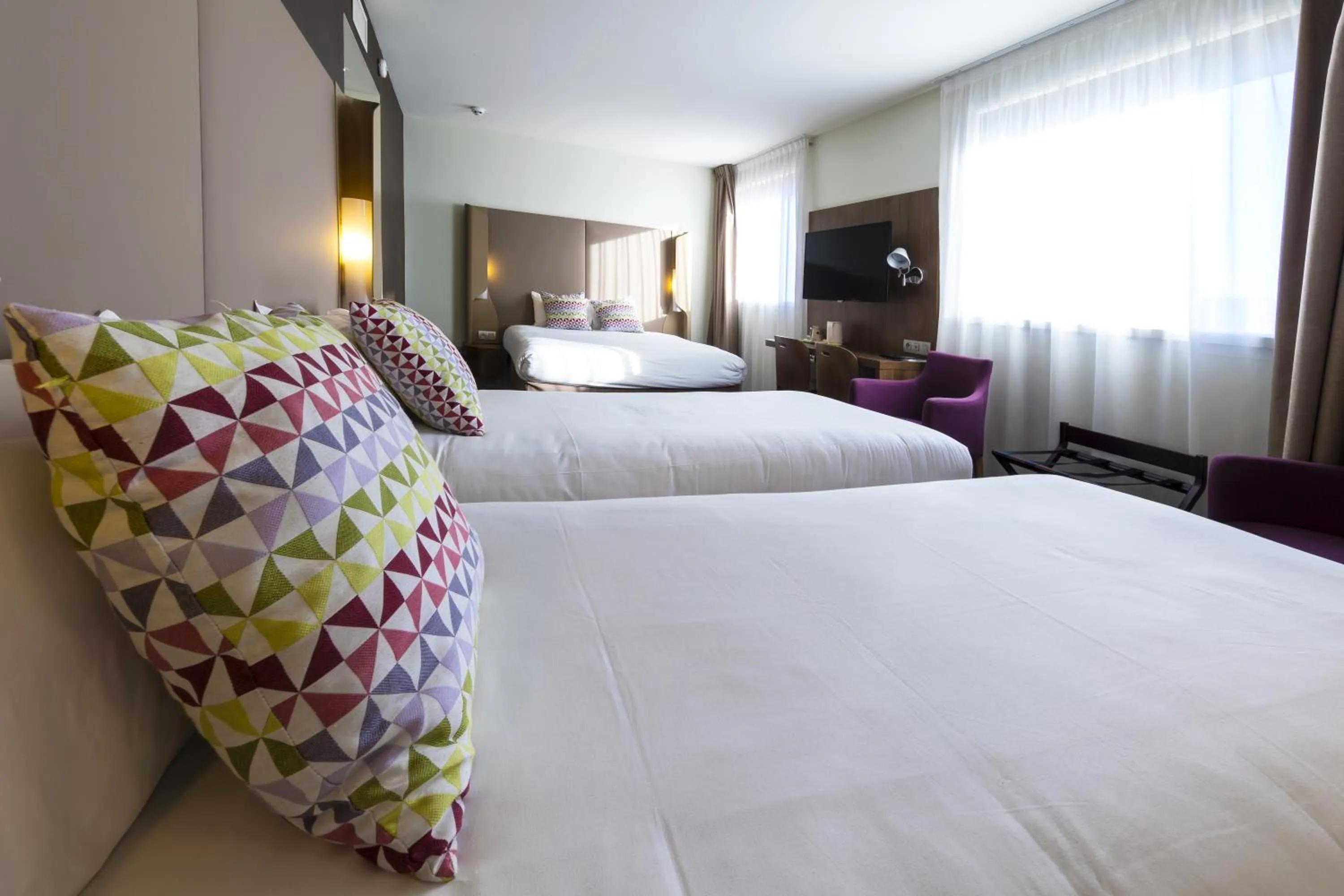 hair dresser, Bed in Campanile Le Mans Centre - Gare