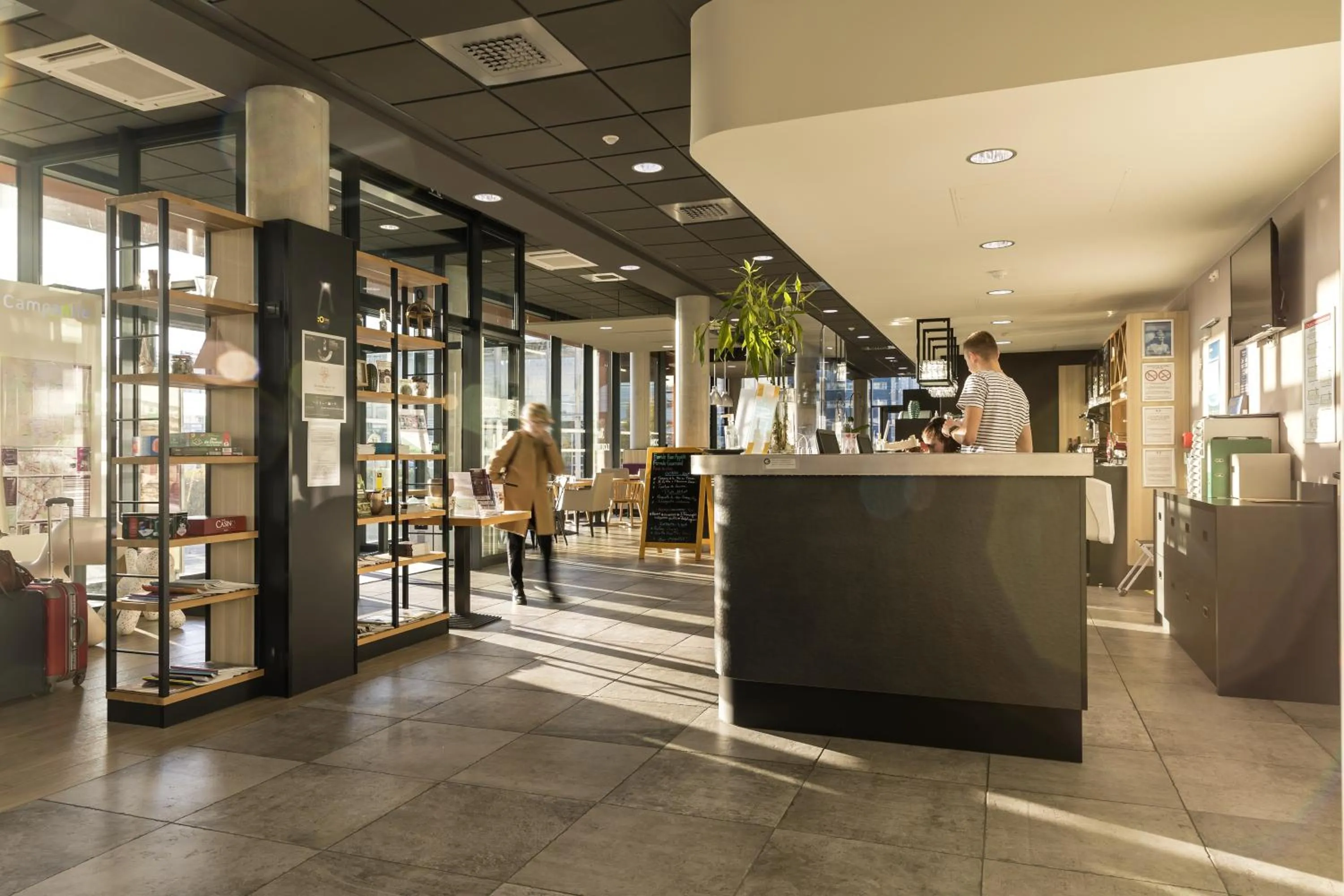 Library in Campanile Le Mans Centre - Gare
