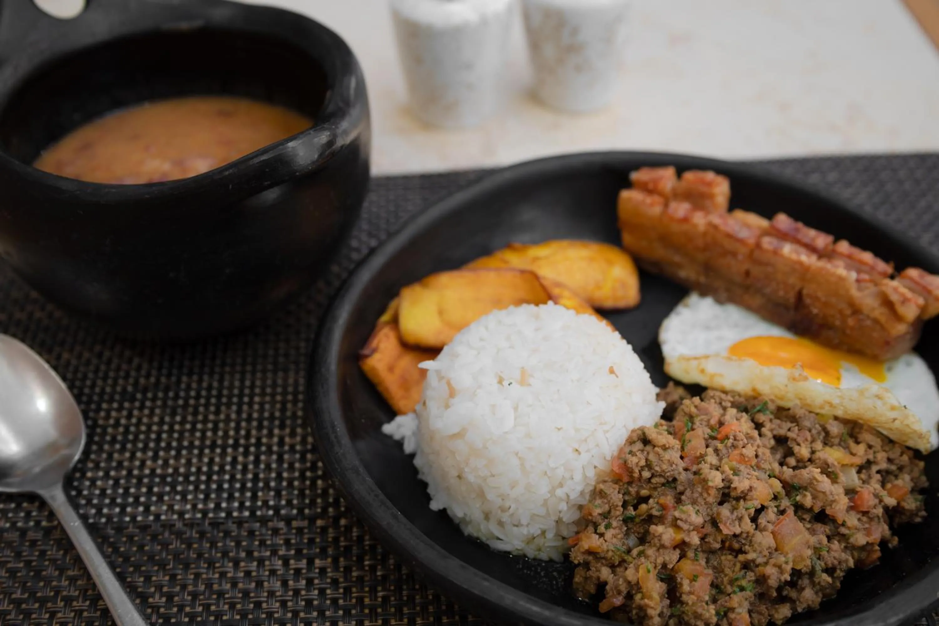 Lunch in GHL Hotel Hamilton