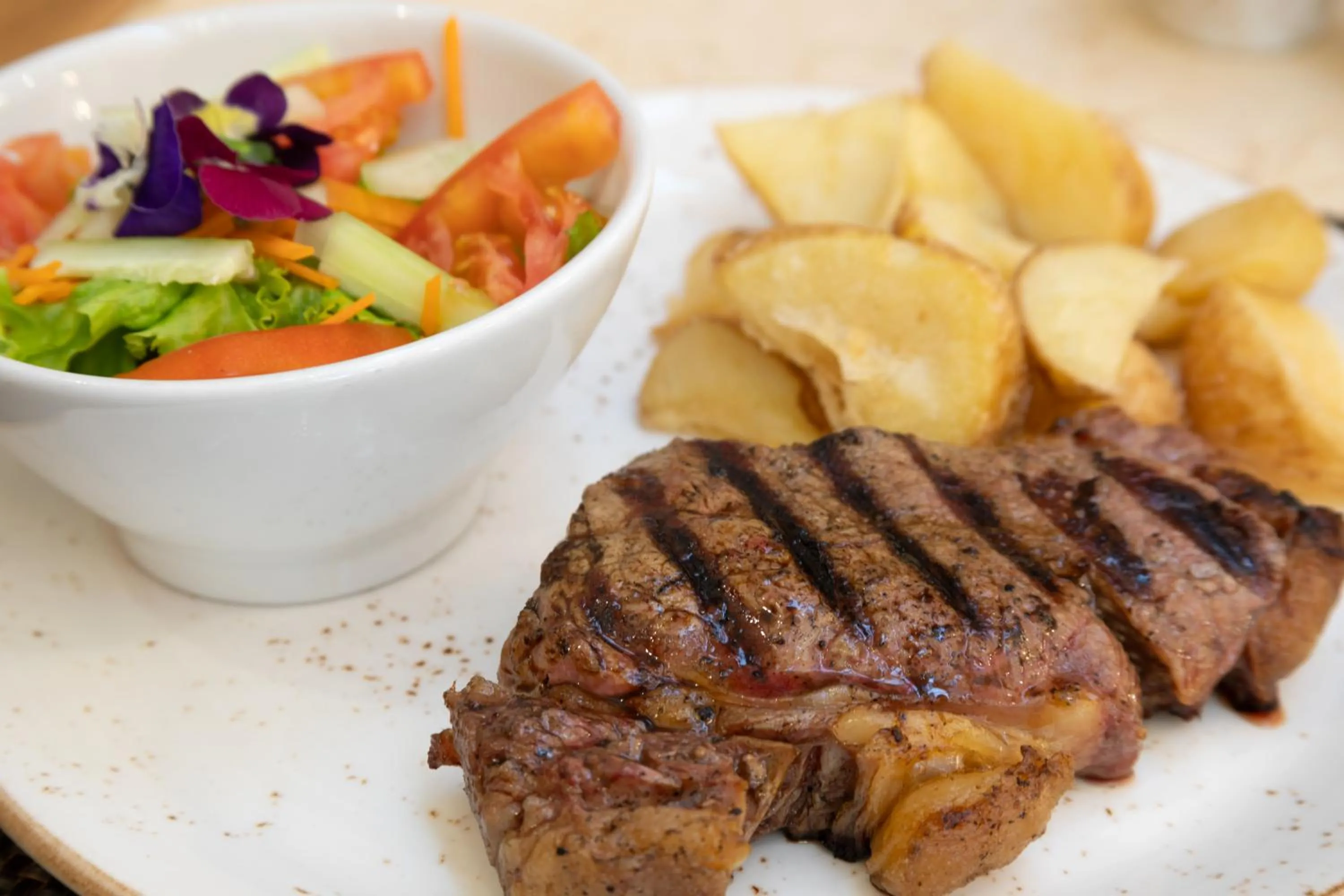 Lunch in GHL Hotel Hamilton