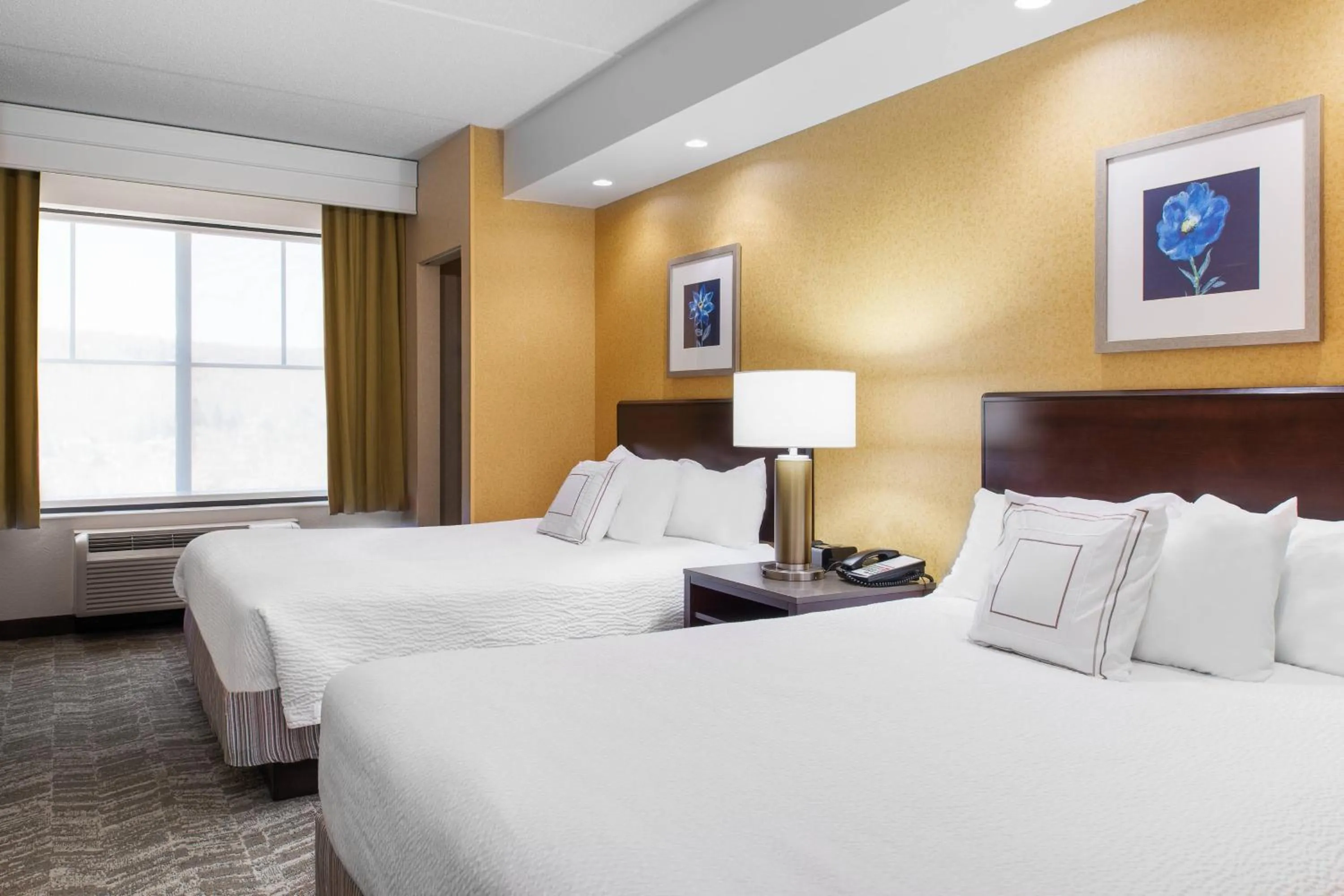 Photo of the whole room, Bed in SpringHill Suites by Marriott Wheeling Triadelphia Area