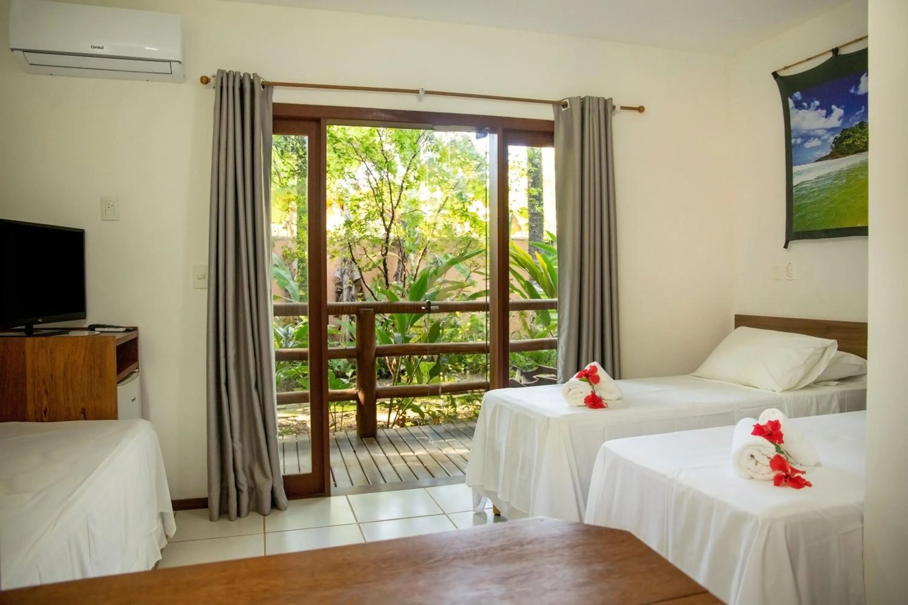 Bedroom, Bed in Pousada Vila do Dengo