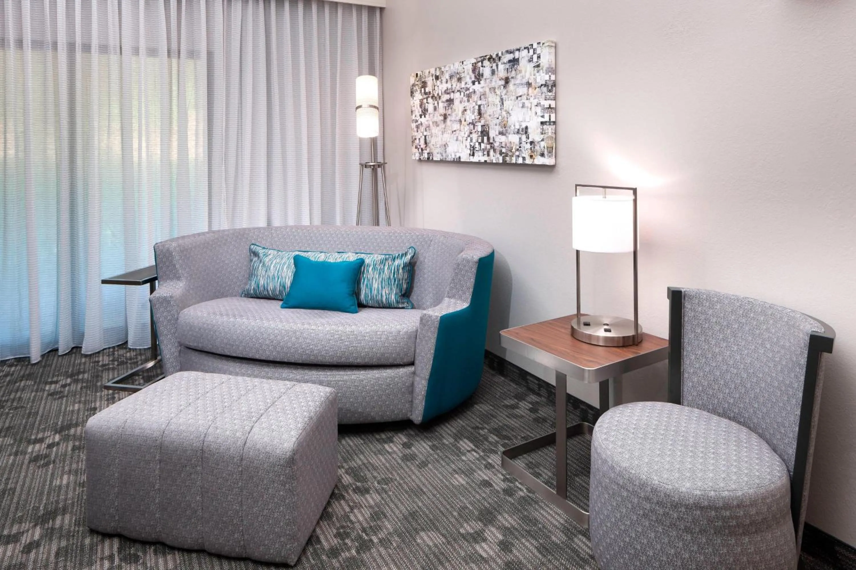 Photo of the whole room in Courtyard by Marriott Pensacola