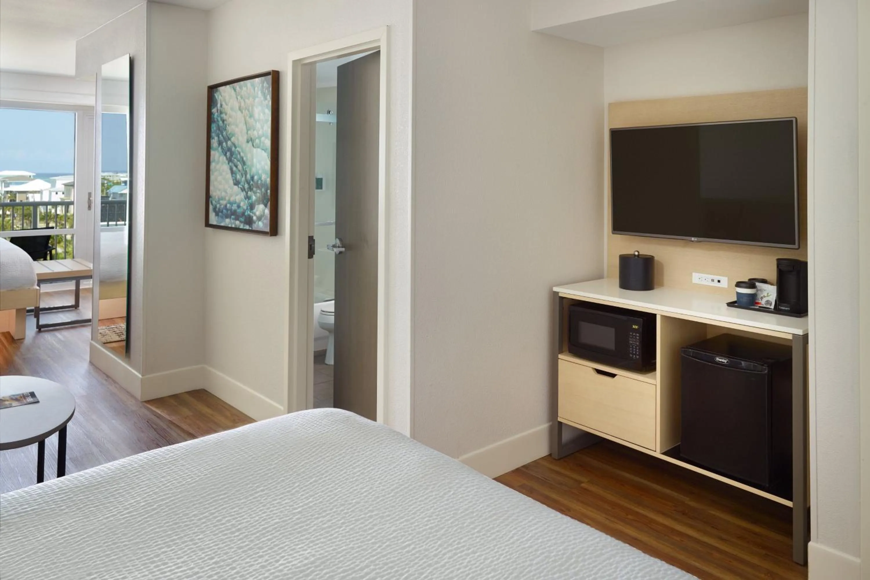 Photo of the whole room, Bed in SpringHill Suites by Marriott Pensacola Beach