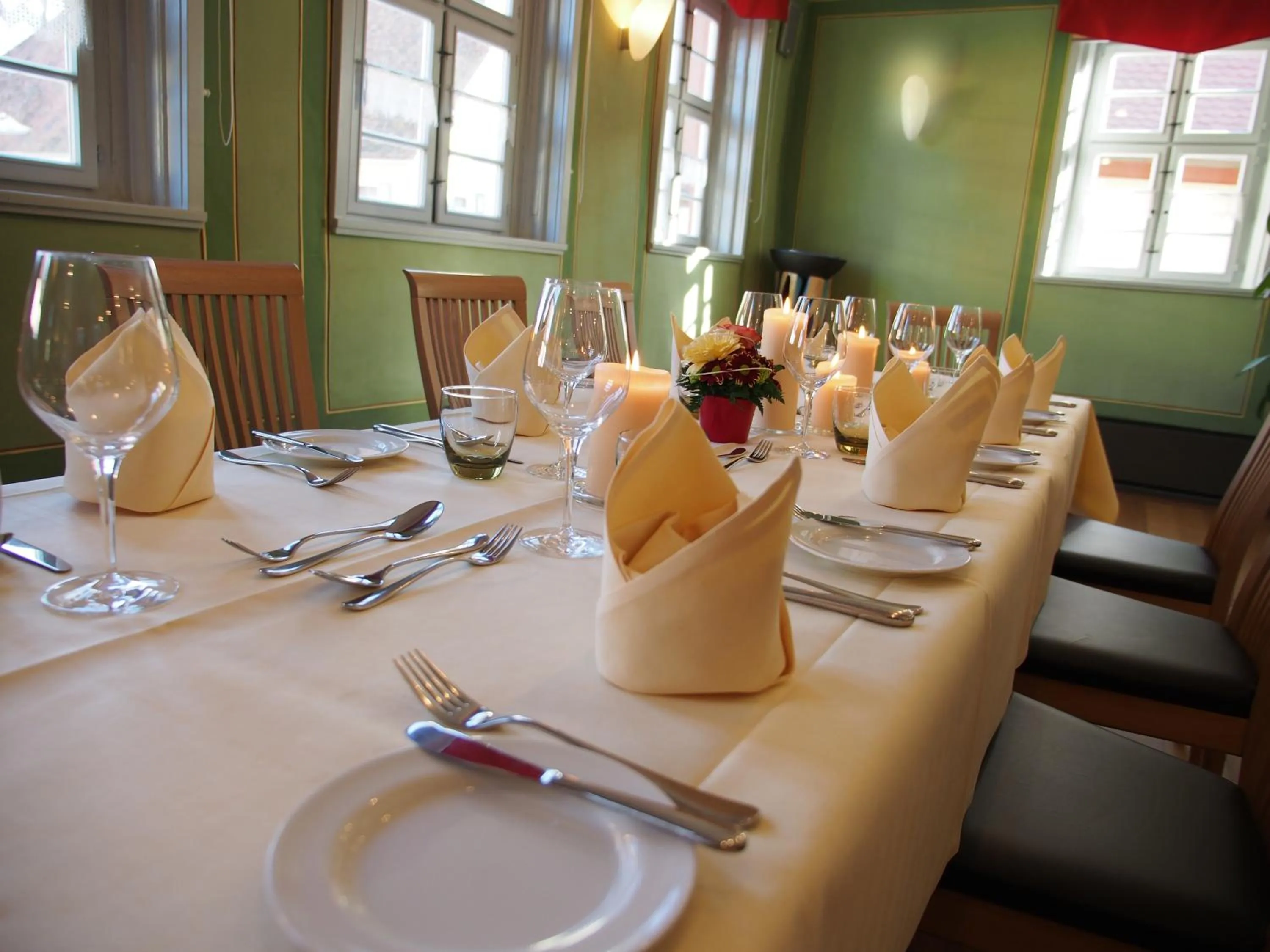 Restaurant/places to eat in Rotes Ross Marktbergel