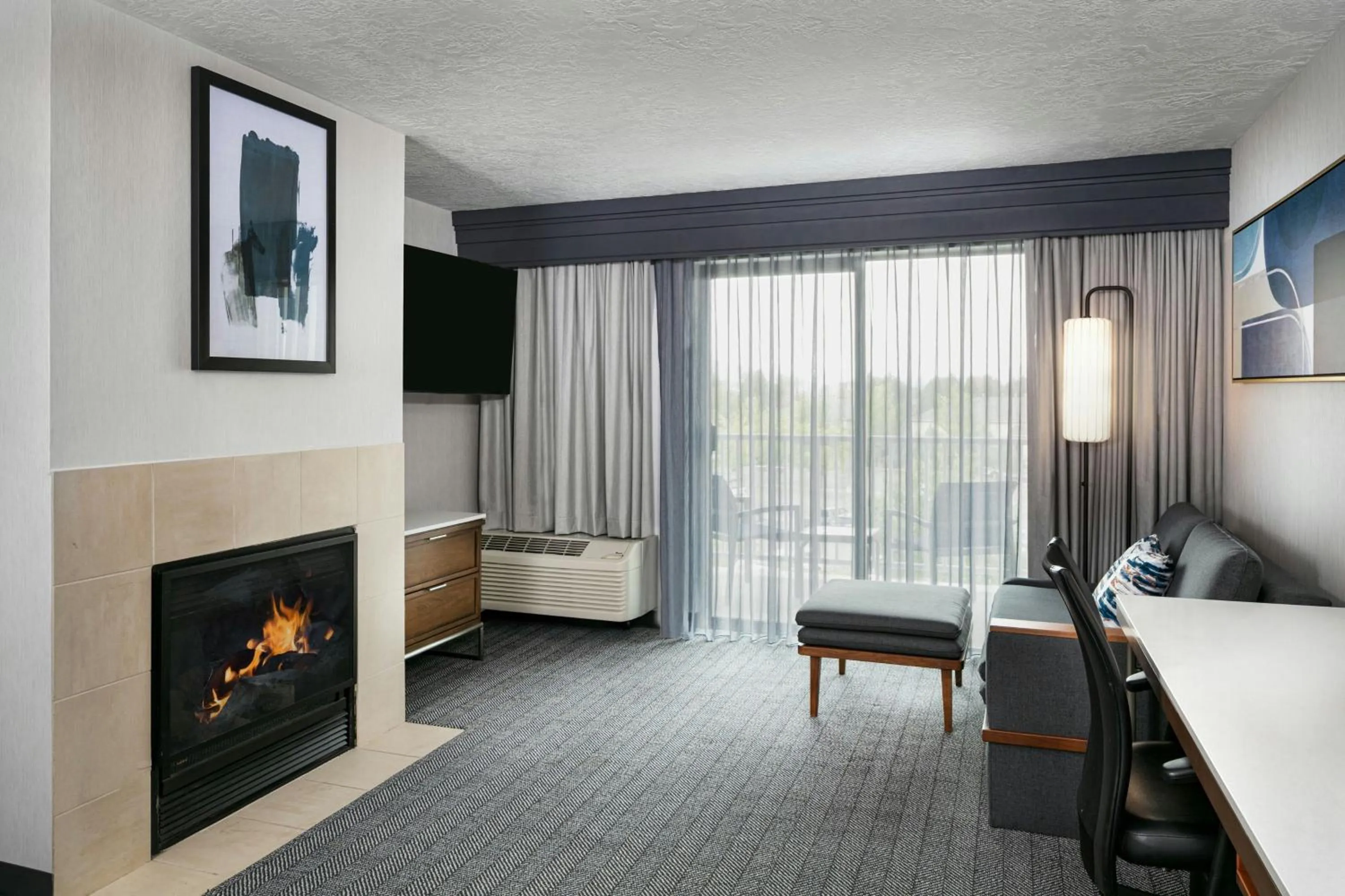 Living room in Courtyard Richland Columbia Point